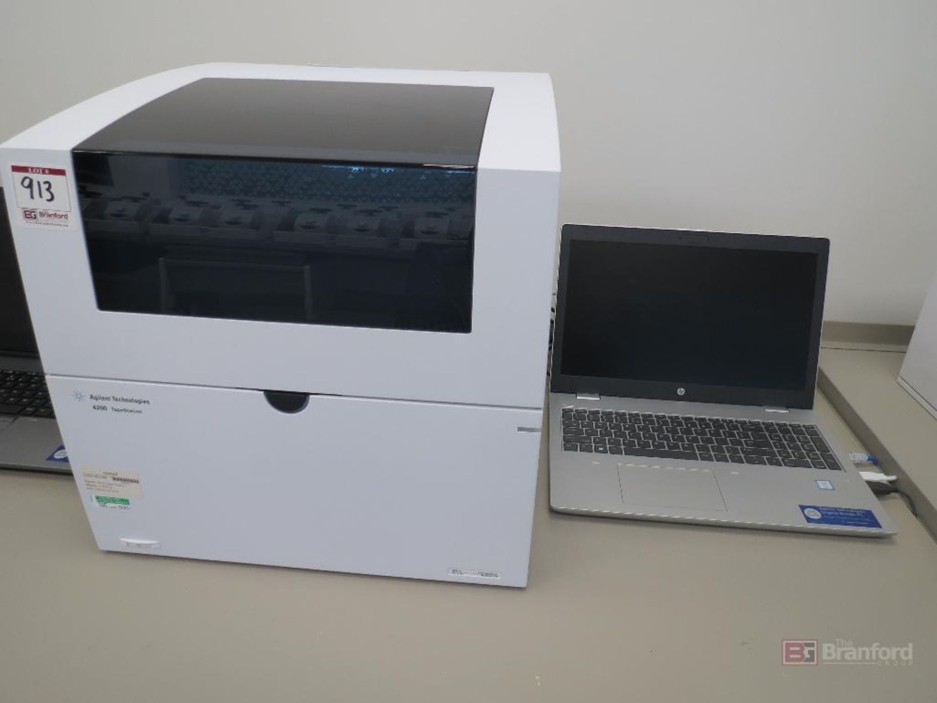 Agilent G2991A 4200 TapeStation Automated Electrophoresis System, HP Laptop