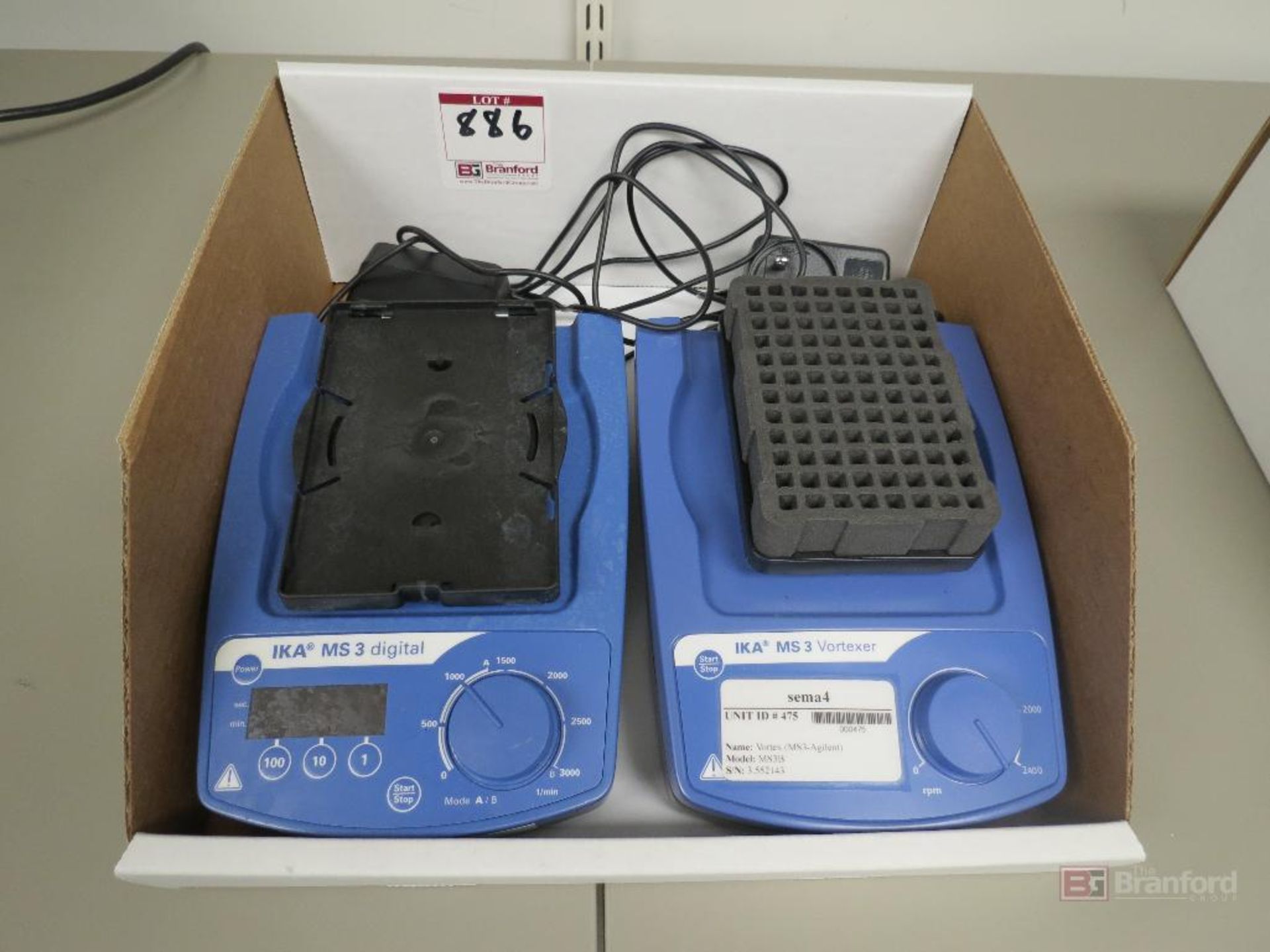 Lot of (1) IKA MS3-B (Agilent) and (1) IKA MS3-D Digital (Agilent) Vortexers