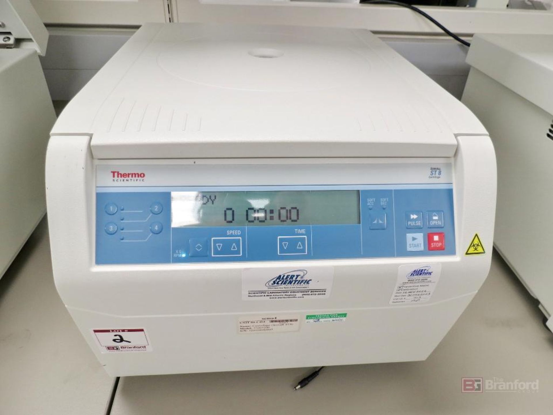 Thermo Sorvall ST8 centrifuge