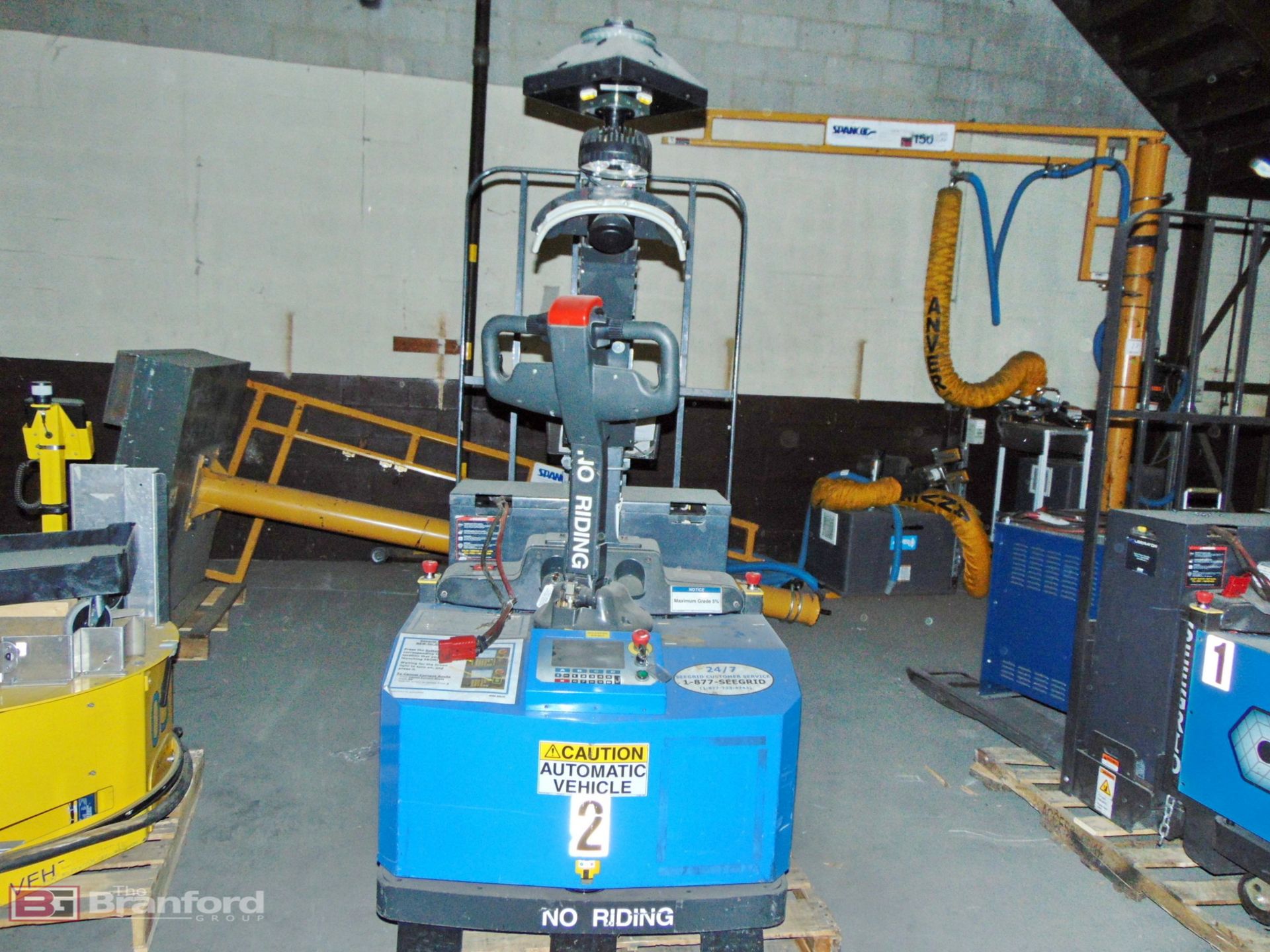 Seegrid Programmable Electric Pallet Jack - Image 3 of 7