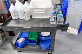 Rubbermaid 2-shelf utility cart