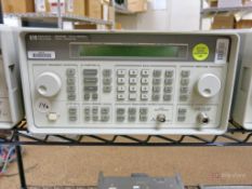 HP Model 8648B 100kHz - 2000MHz Signal Generator