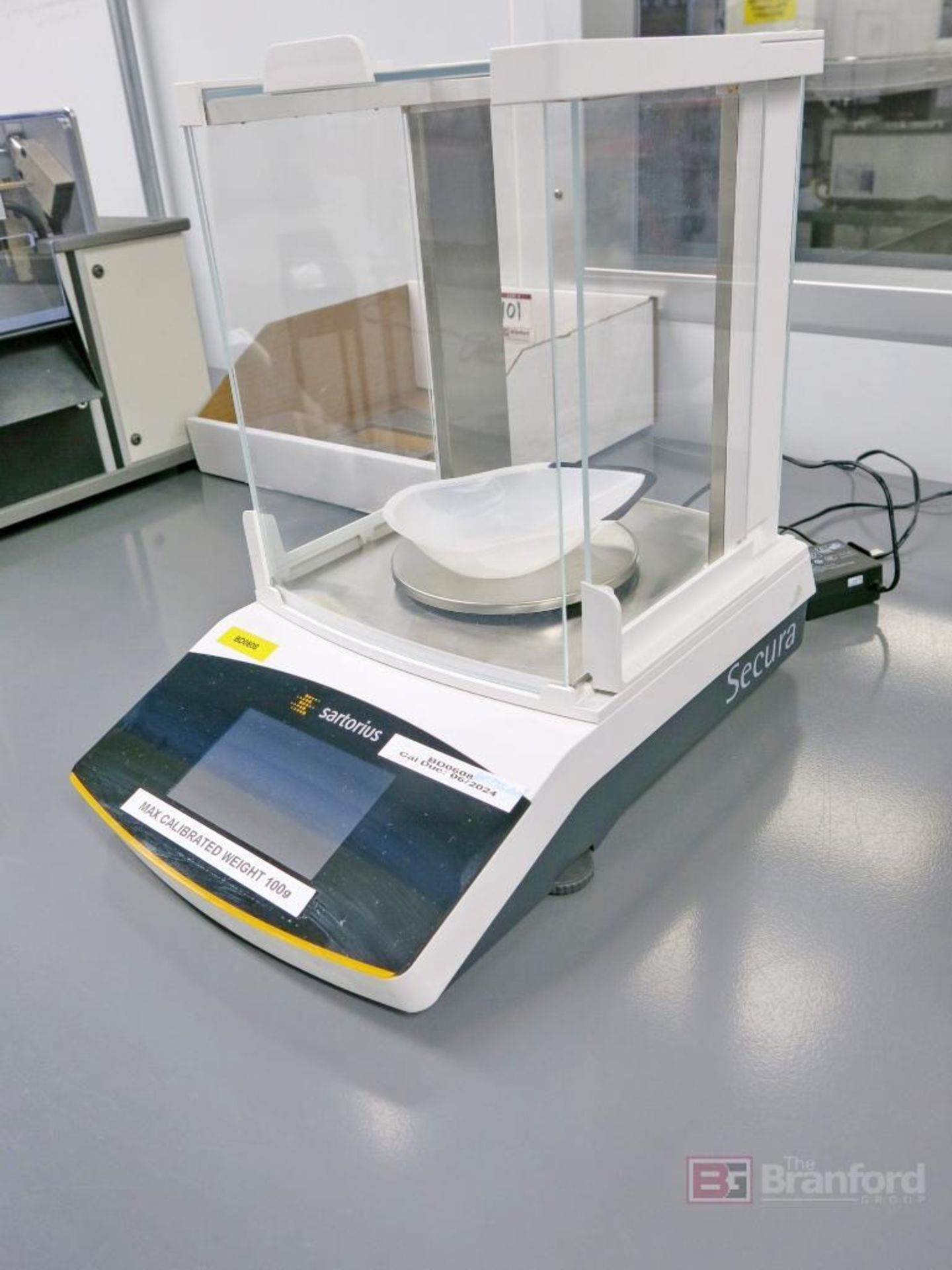 Sartorius Secura 13-1S Digital Glass Enclosed Lab Scale - Image 2 of 3