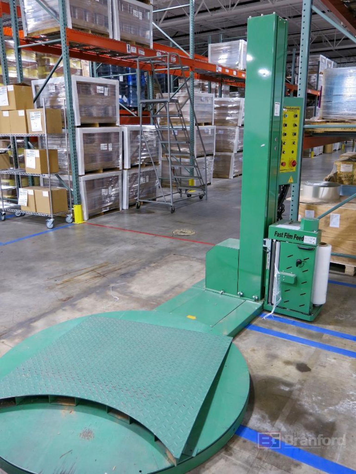 Predator Machine Predators XS Power Stretch Machine w/ Oscillating Pallet Table, Infeed ...