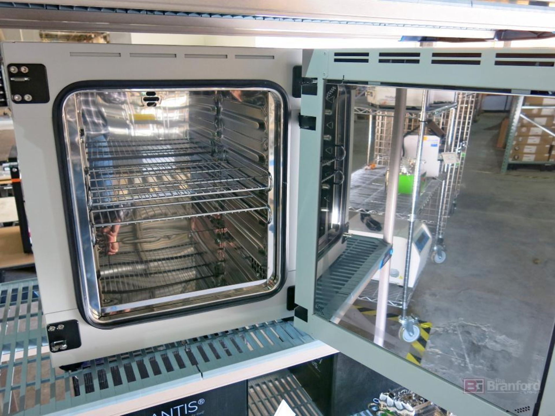 Binder Model ED56 572° F Multi-Shelf Oven - Image 3 of 4