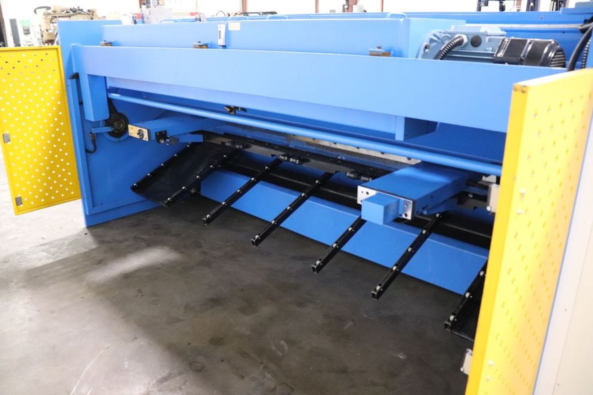 2012 Knuth KHT 3206F 6mm (.24") x 3200mm (125.98") Hydraulic Shear w/ NC Controlled Back Gauge - Image 14 of 19