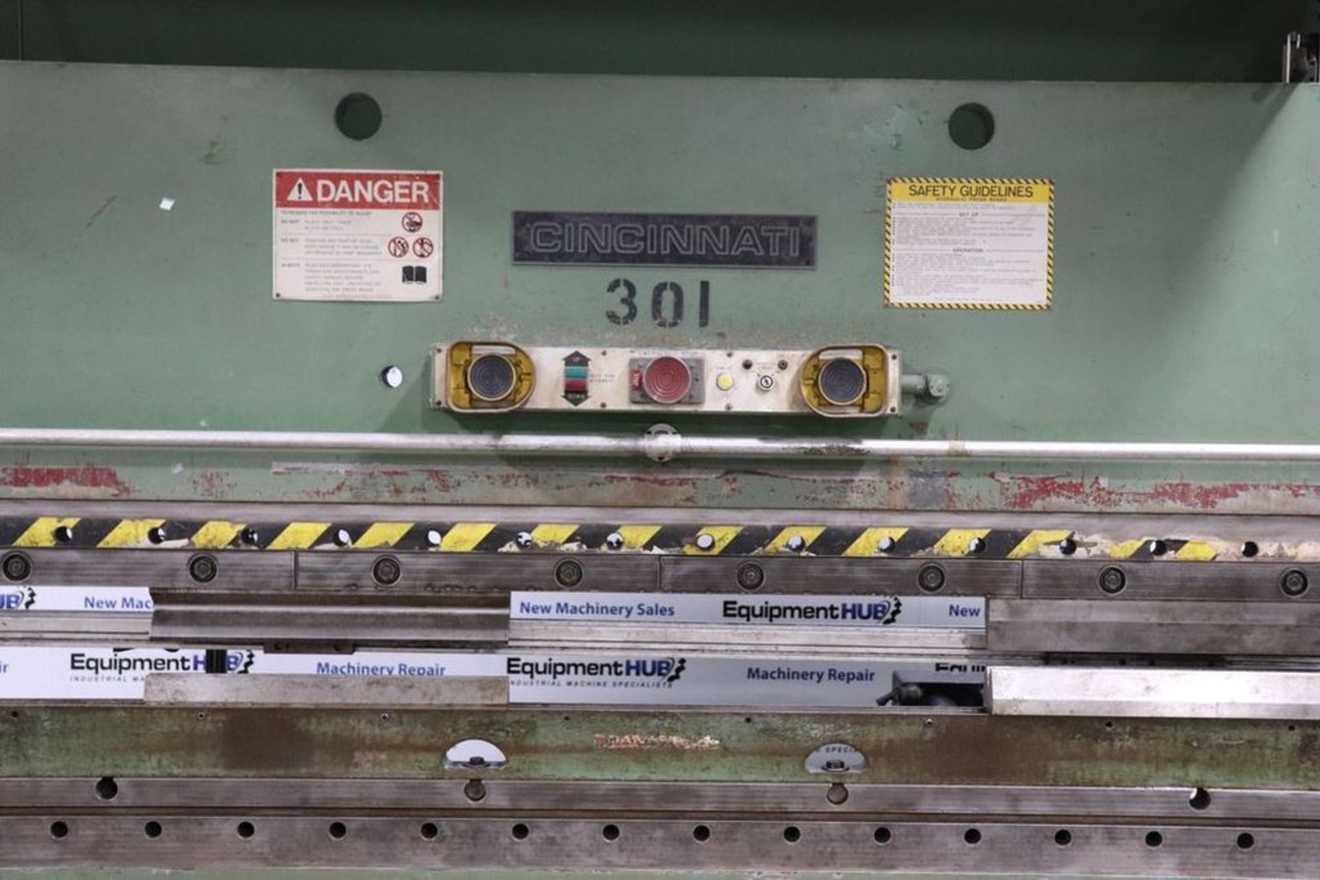 Cincinnati 90 CB-10 12′ x 90 Ton CNC Hydraulic Press Brake - Image 5 of 16