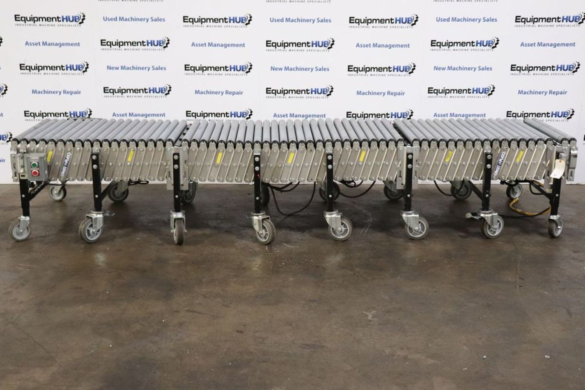 BestFlex / FMH Power 1.9 BFP15-30-15-3 30″ Wide x 16′ Long Flexible Powered Roller Conveyor