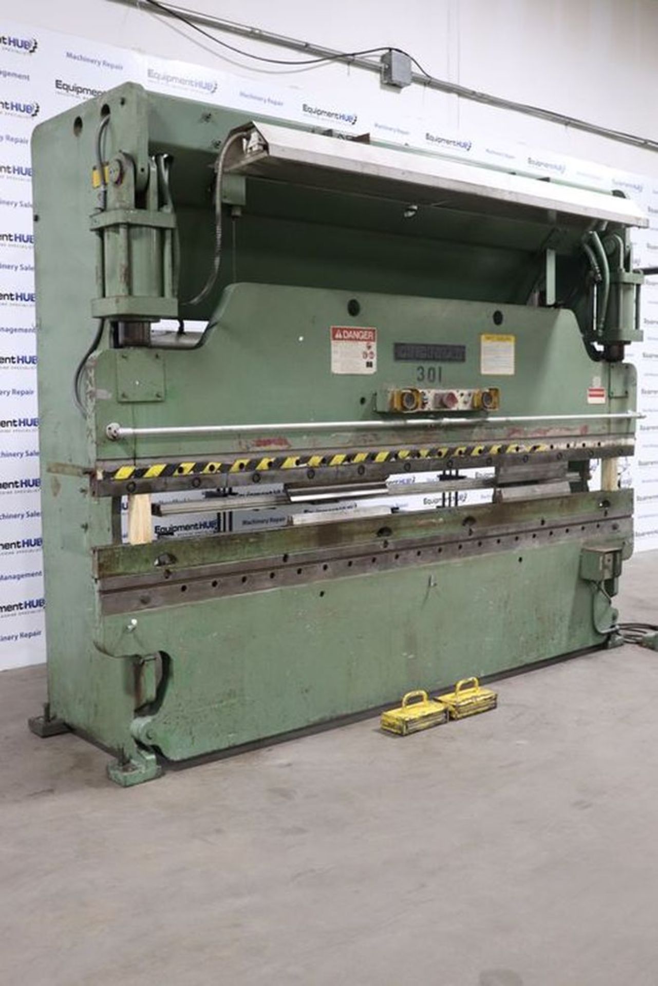 Cincinnati 90 CB-10 12′ x 90 Ton CNC Hydraulic Press Brake - Image 3 of 16