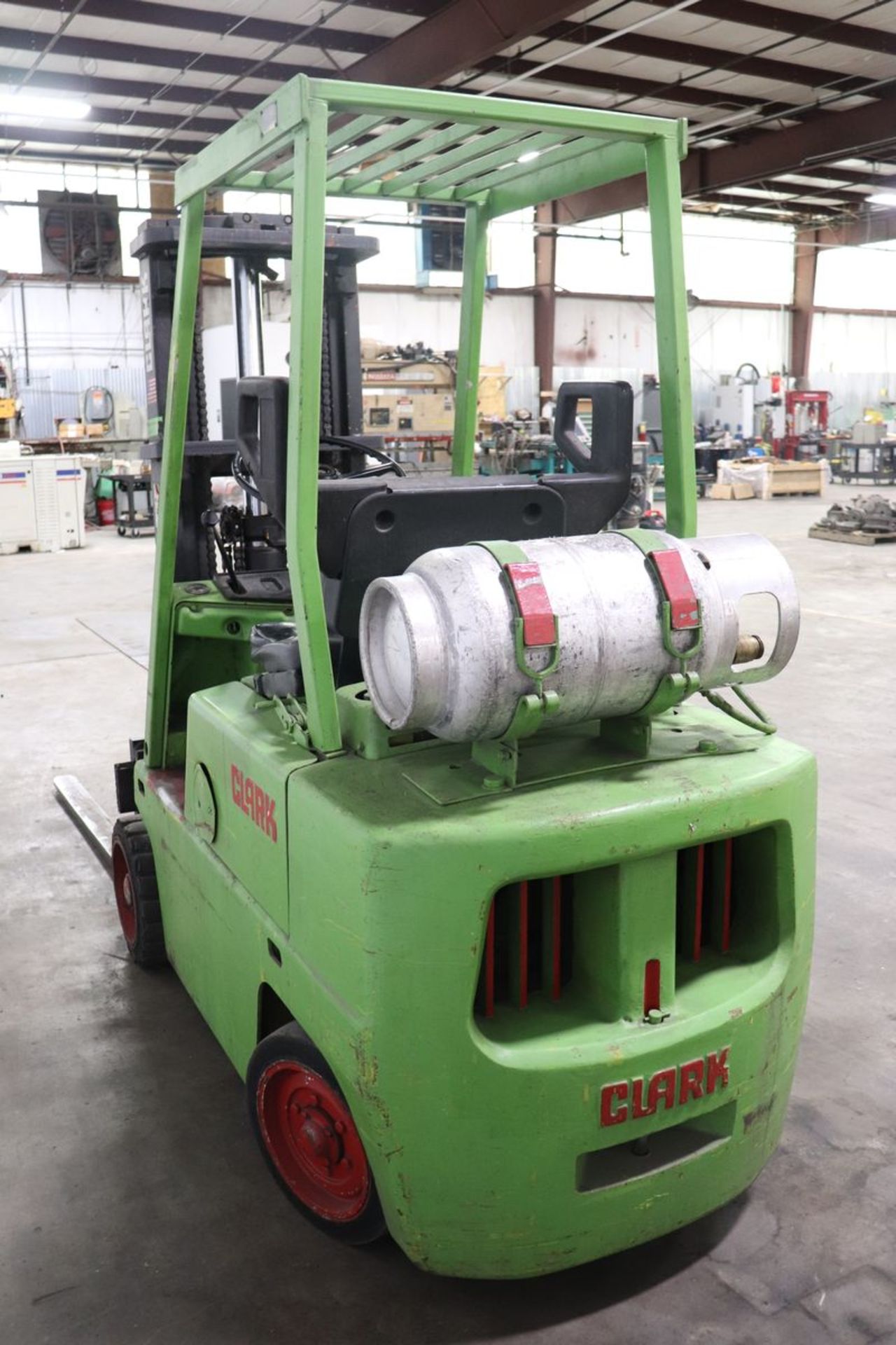 Clark C500-50 5,000 Lb. Capacity 3 Stage Propane Forklift - Image 9 of 14
