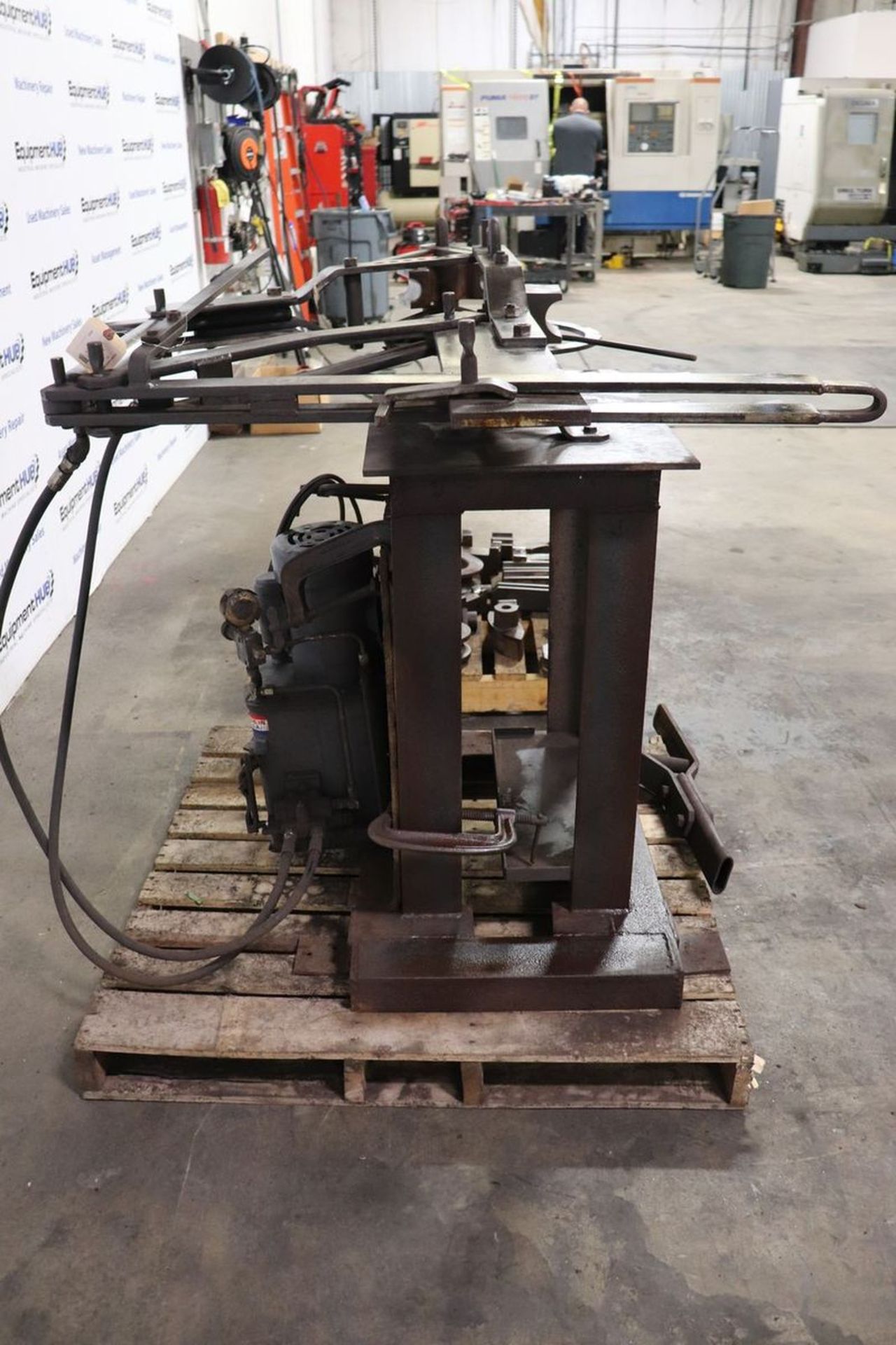 Hossfeld No. 2 Hydraulic Universal Iron Tube Pipe Bender w/ Tooling - Image 13 of 15