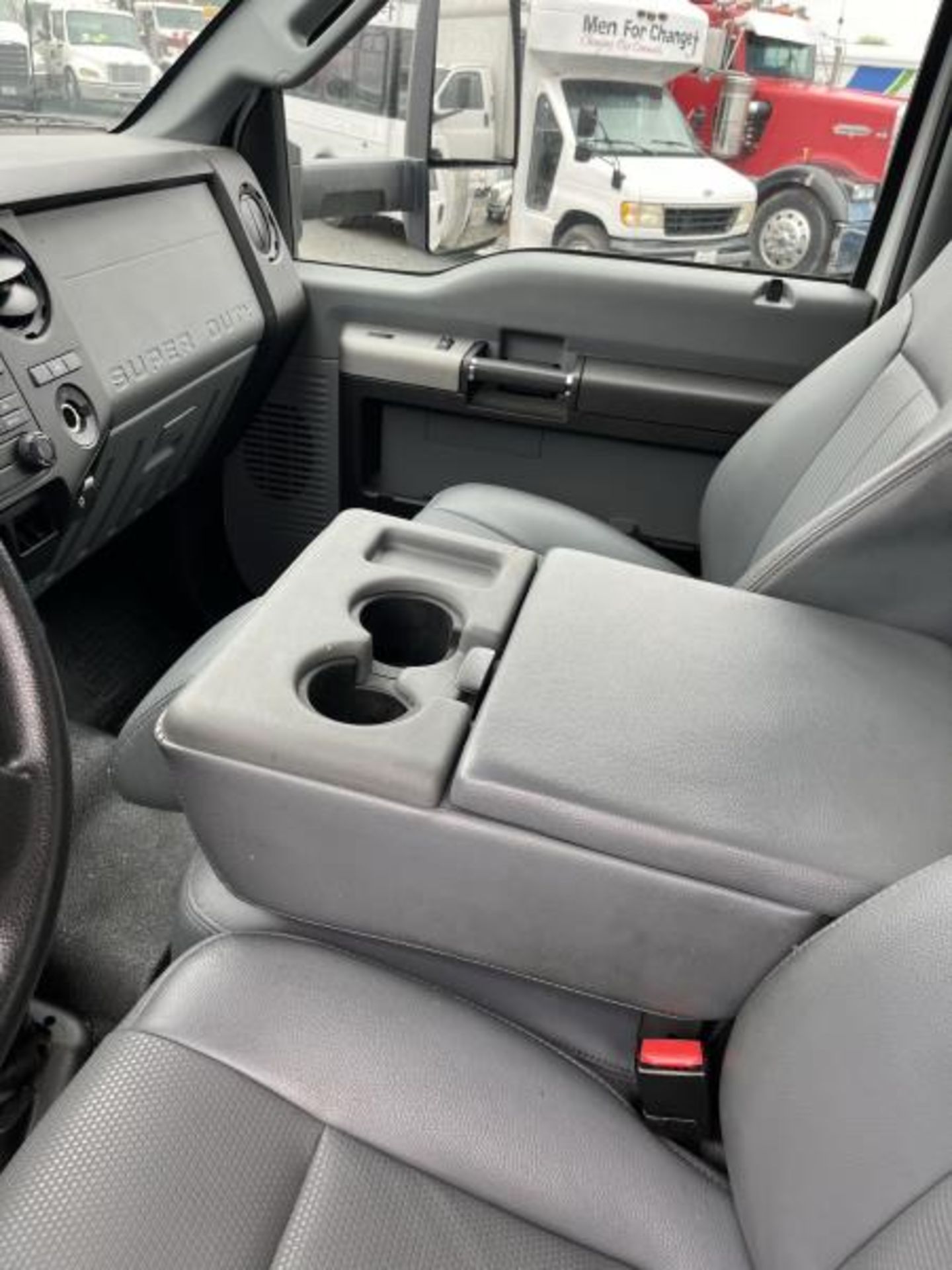 2019 FORD, F650- 24' STRAIGHT BOX - Image 22 of 35