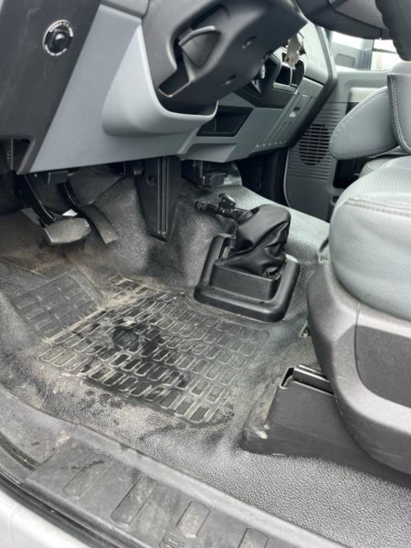 2019 FORD, F650- 24' STRAIGHT BOX - Image 20 of 35