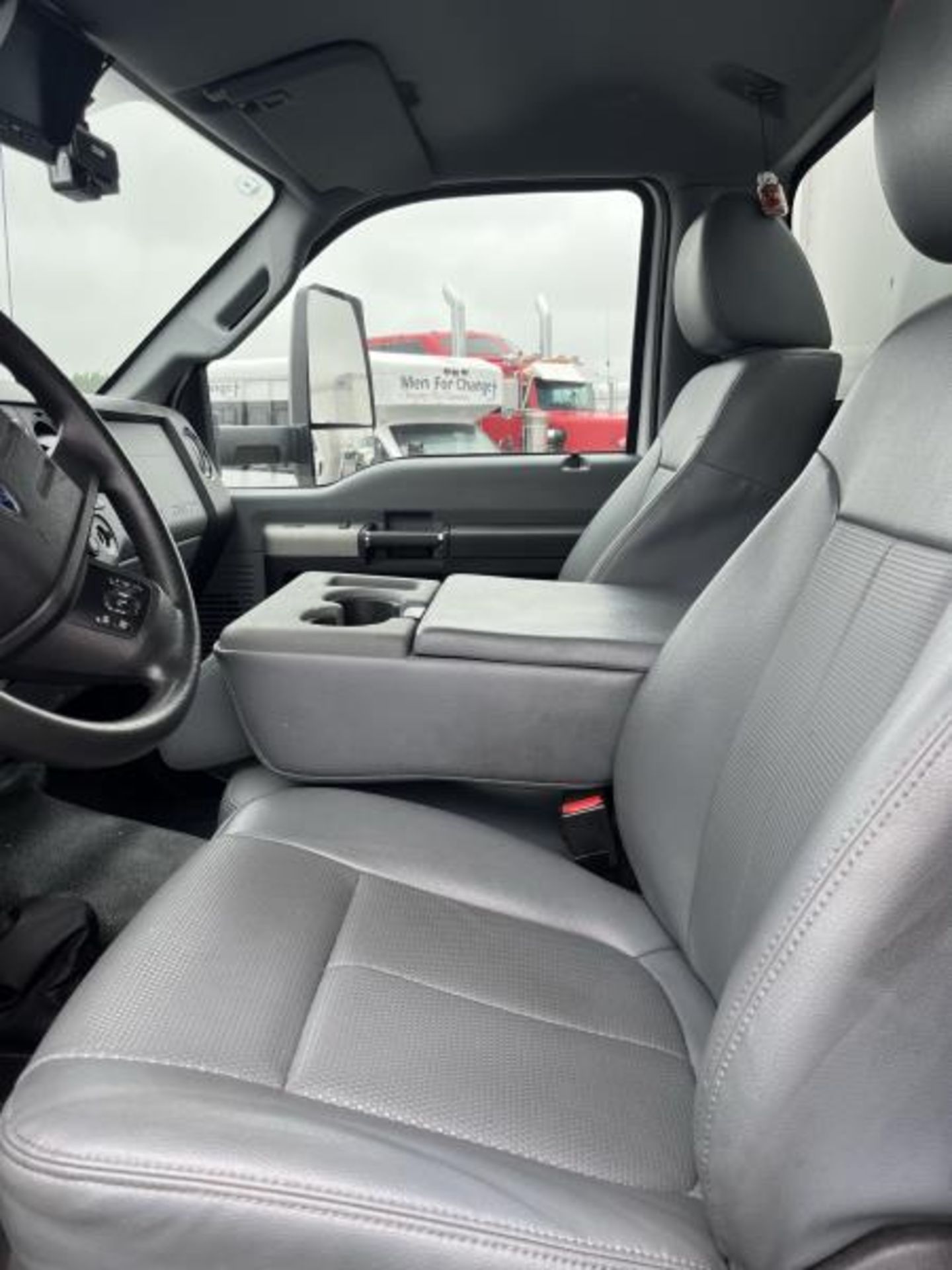 2019 FORD, F650- 24' STRAIGHT BOX - Image 21 of 35