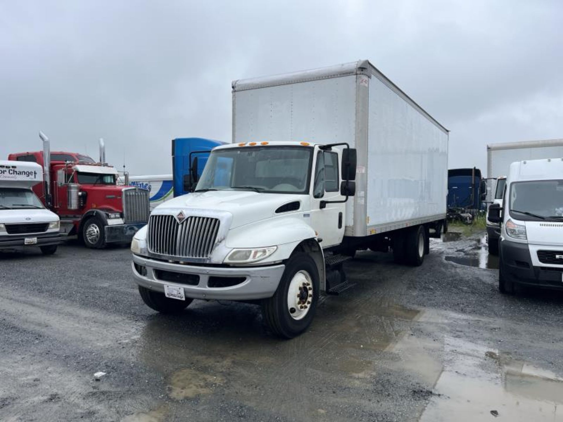 2013 INTERNATIONAL 4300 DURASTAR - 24' STRAIGHT BO - Image 2 of 46