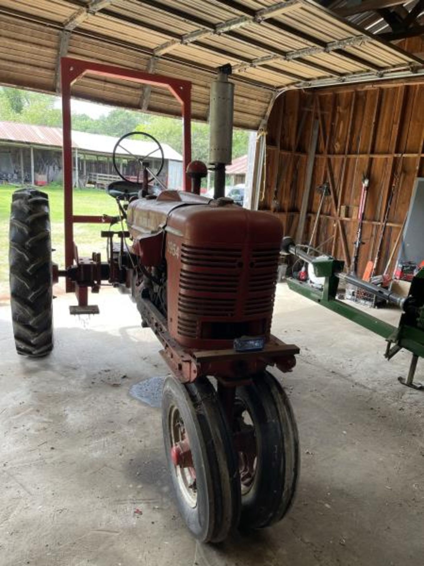 Farmall Tractor Believed To Be 1954, Row-CropFarmall Tractor Believed To Be 1954, Row-Crop - Image 4 of 35