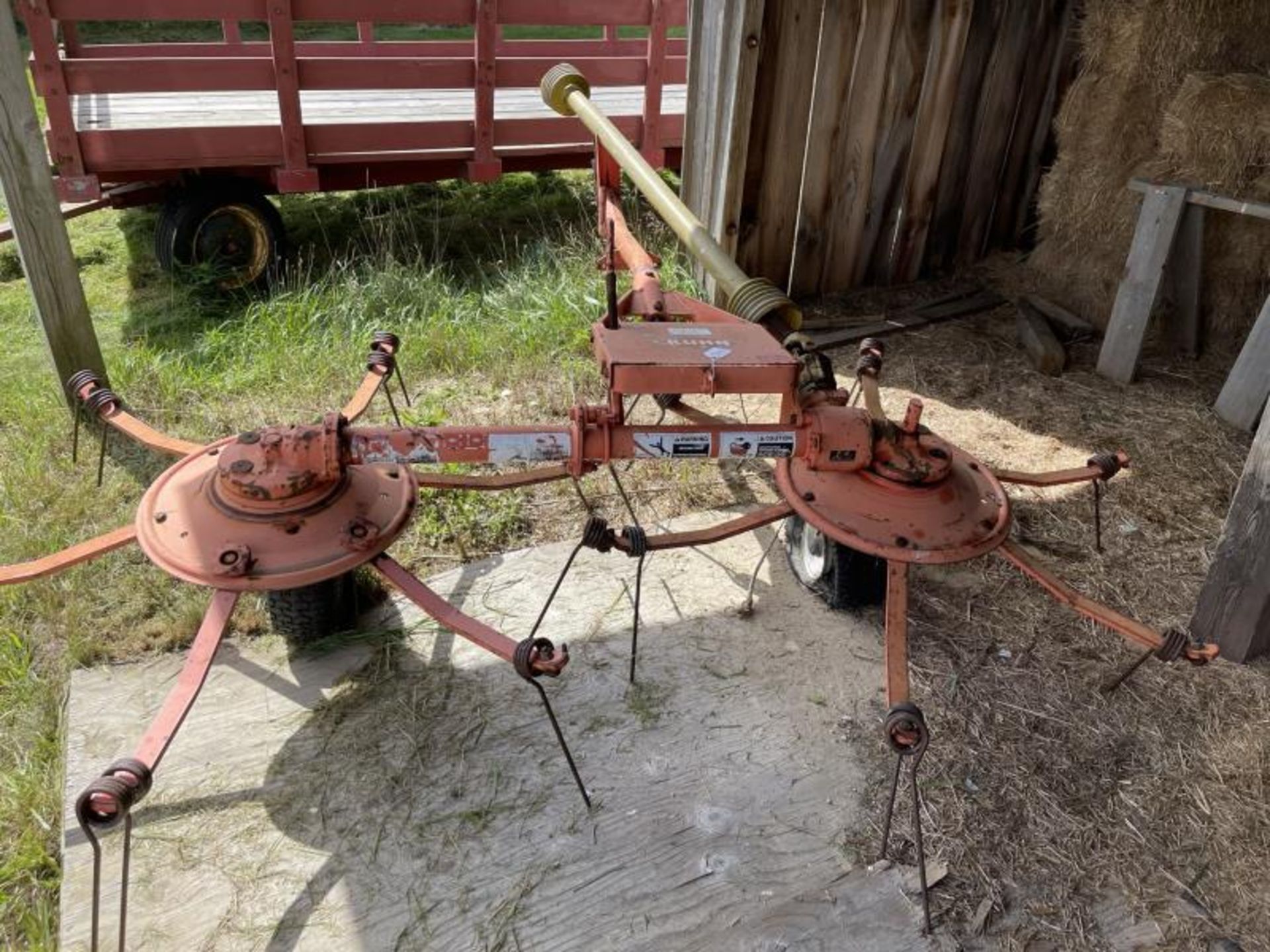 Kuhn Hay Tedder, One Tire Needs TubeKuhn Hay Tedder, One Tire Needs Tube