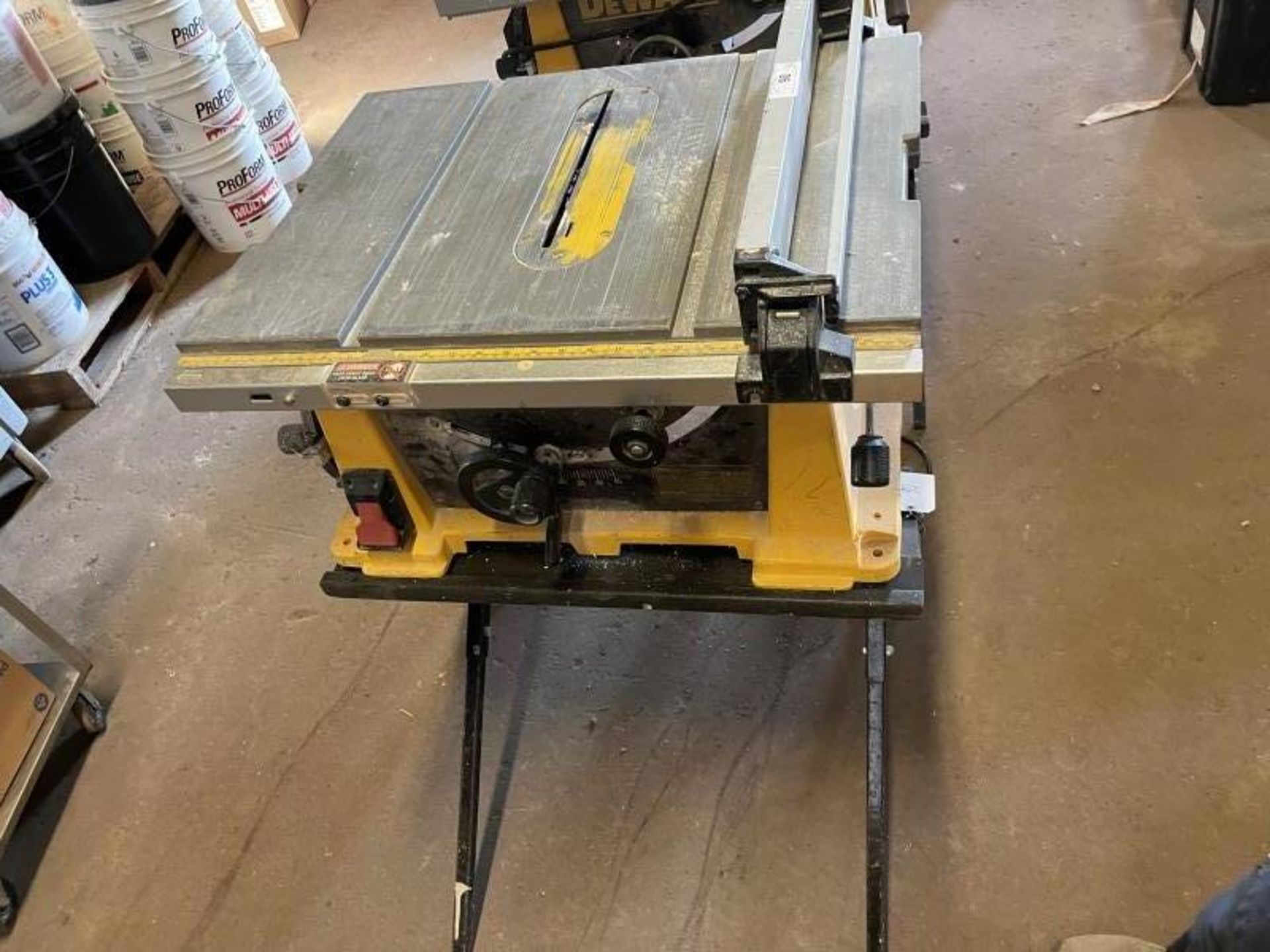 DeWalt collapsible Table Saw M: DW744