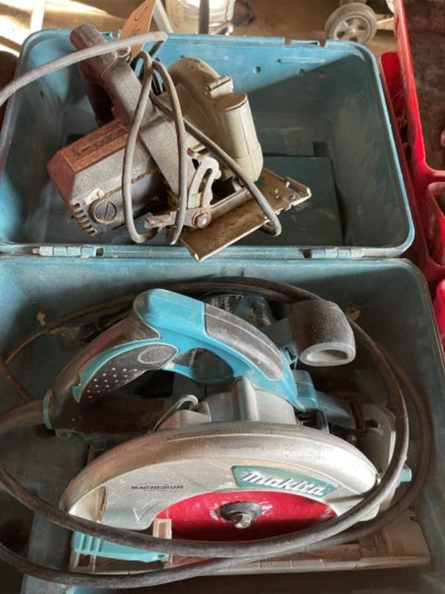 Lot of (2) Circular Saw Power Tools Including: Makita 5007MGA 7.25" Blade Size & Porter Cable; Bot