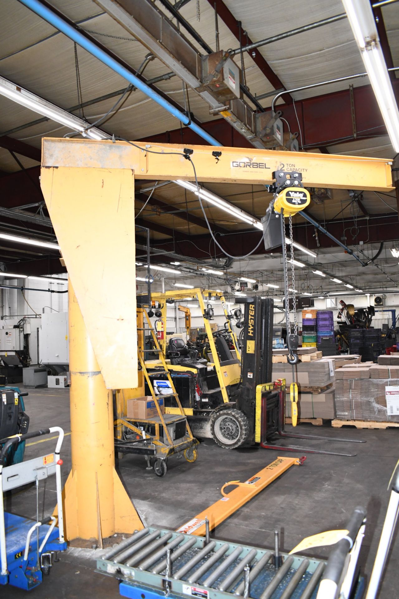 Gorbel 2-Ton Capacity 360-Degree Jib Crane Arm with Yale 2-Ton Electric Hoist, 9' Reach, 10' 6" - Image 2 of 4