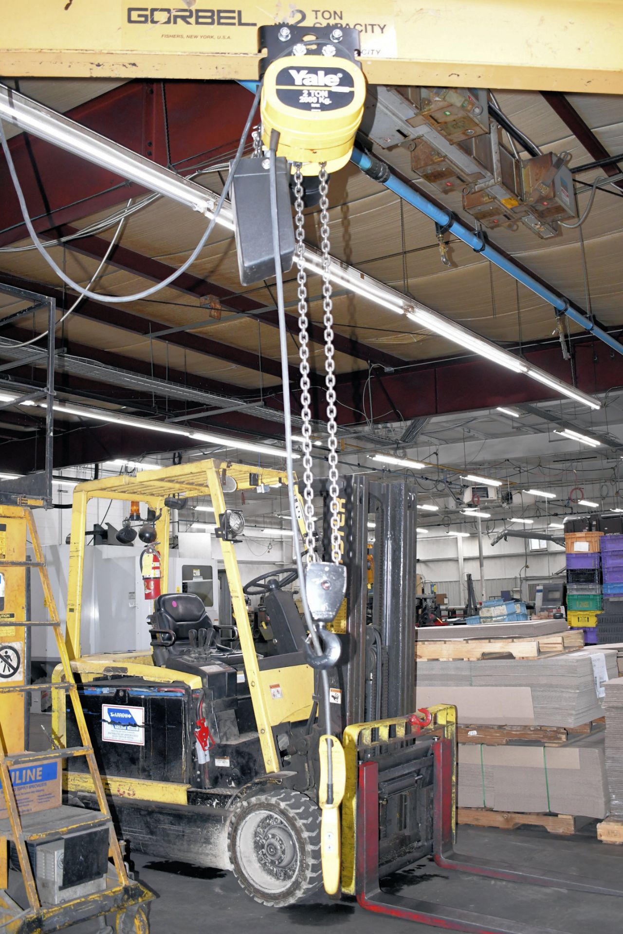 Gorbel 2-Ton Capacity 360-Degree Jib Crane Arm with Yale 2-Ton Electric Hoist, 9' Reach, 10' 6" - Image 3 of 4