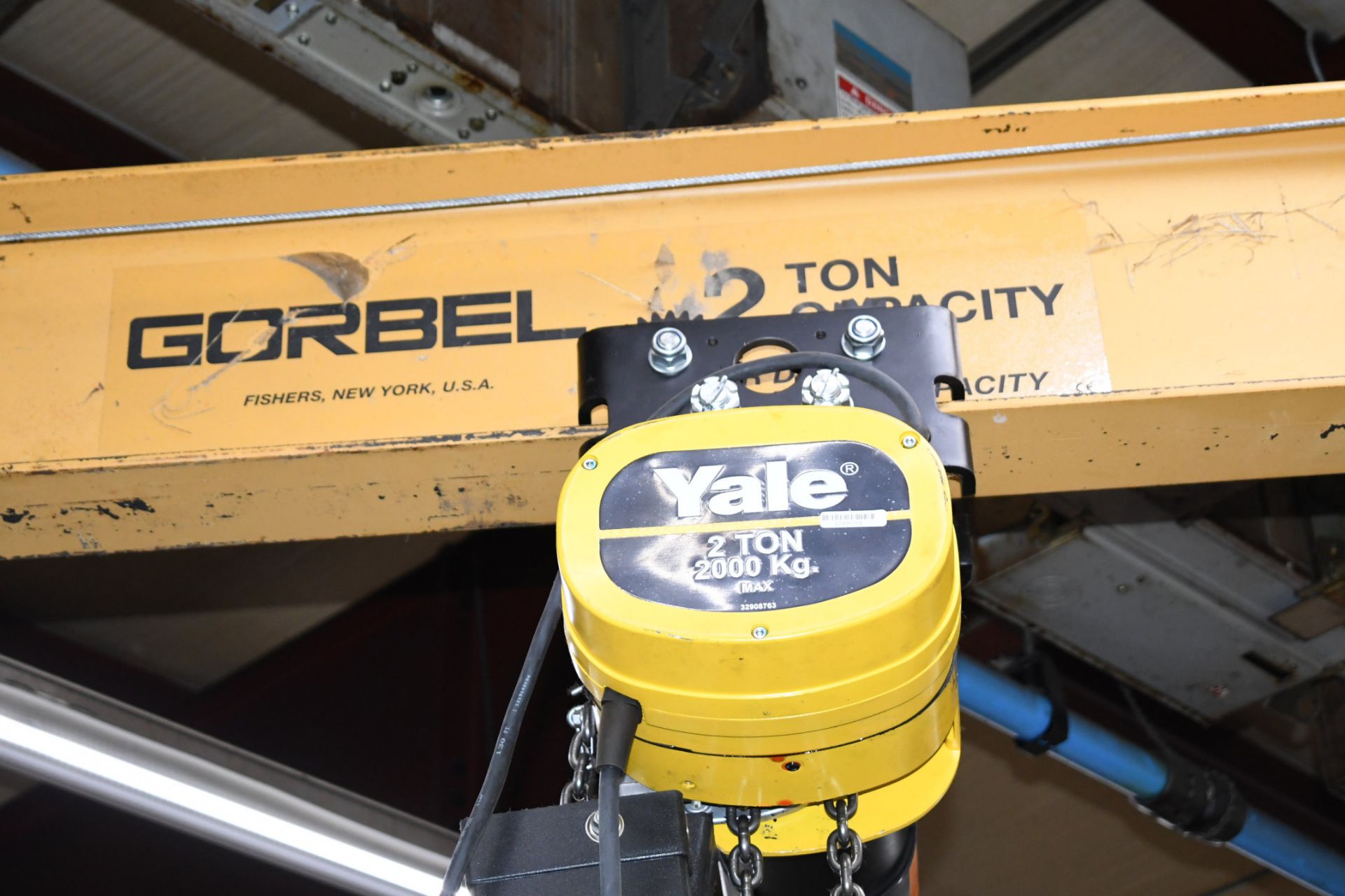 Gorbel 2-Ton Capacity 360-Degree Jib Crane Arm with Yale 2-Ton Electric Hoist, 9' Reach, 10' 6" - Image 4 of 4