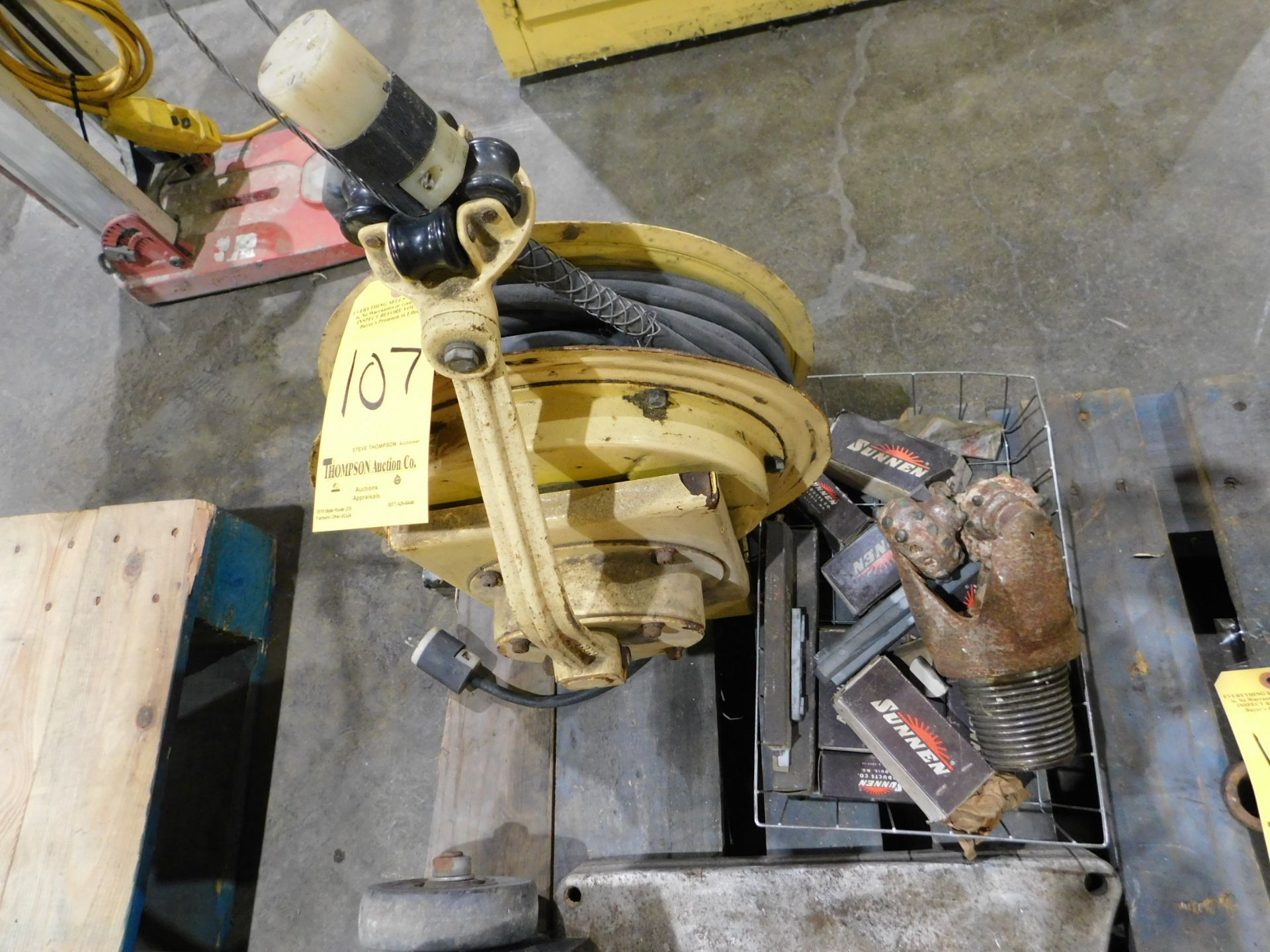 Self Retracting Electric Ext. Cord with Misc. Sunnen Tooling