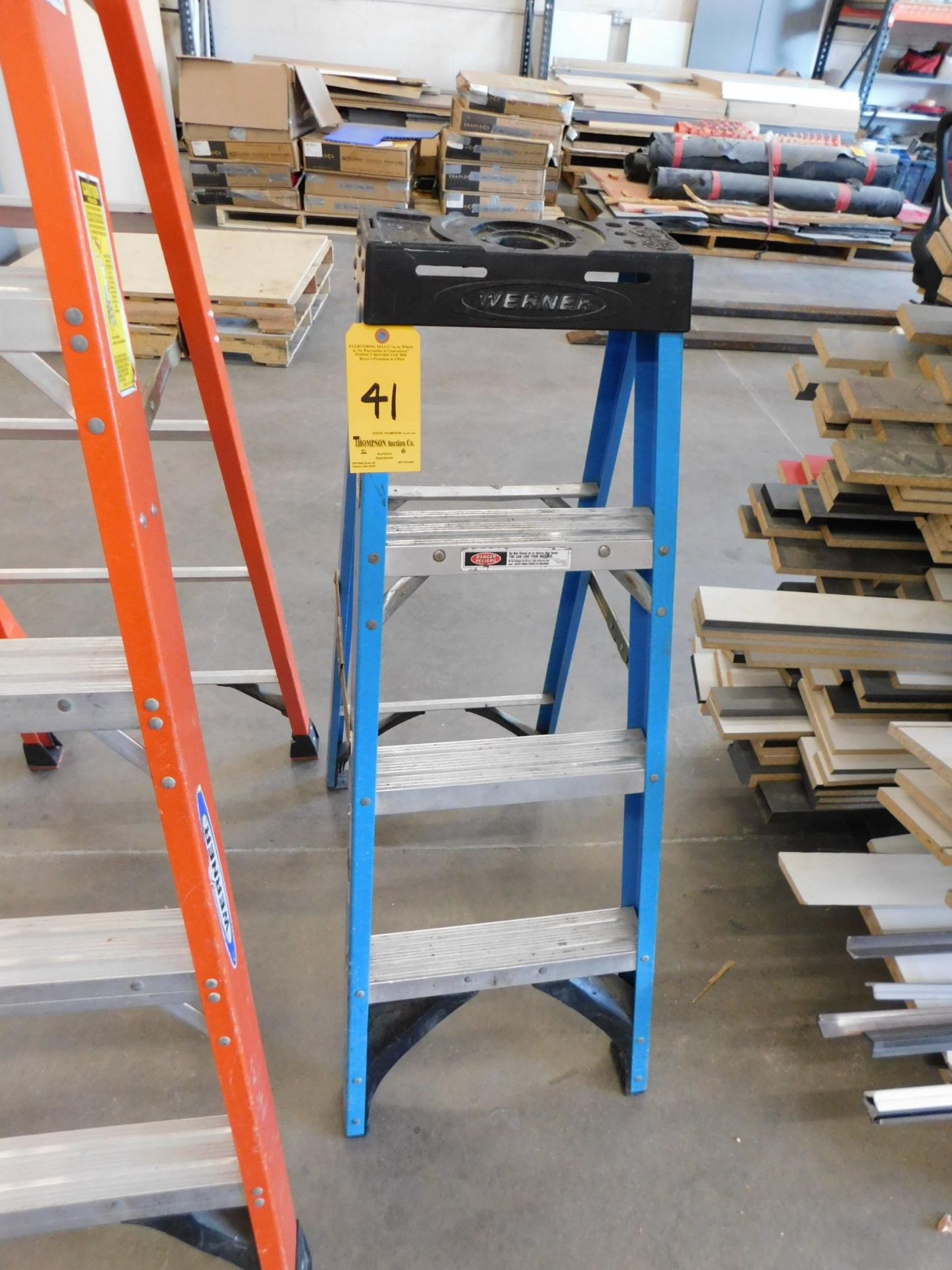 Werner 4' Fiberglass Step Ladder