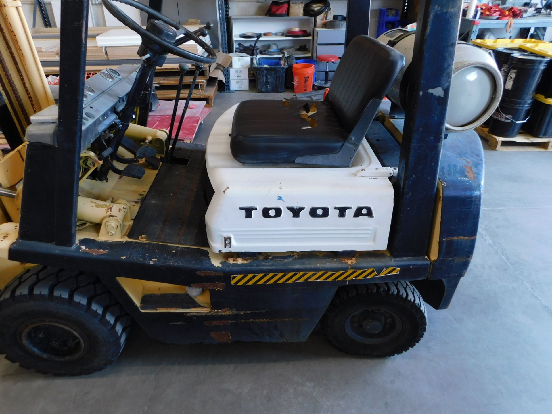 Toyota Model FG18 Forklift, 2,469 Hours, 1,650 KG Capacity, s/n FG18-22345, Dual Fuel - Image 5 of 9
