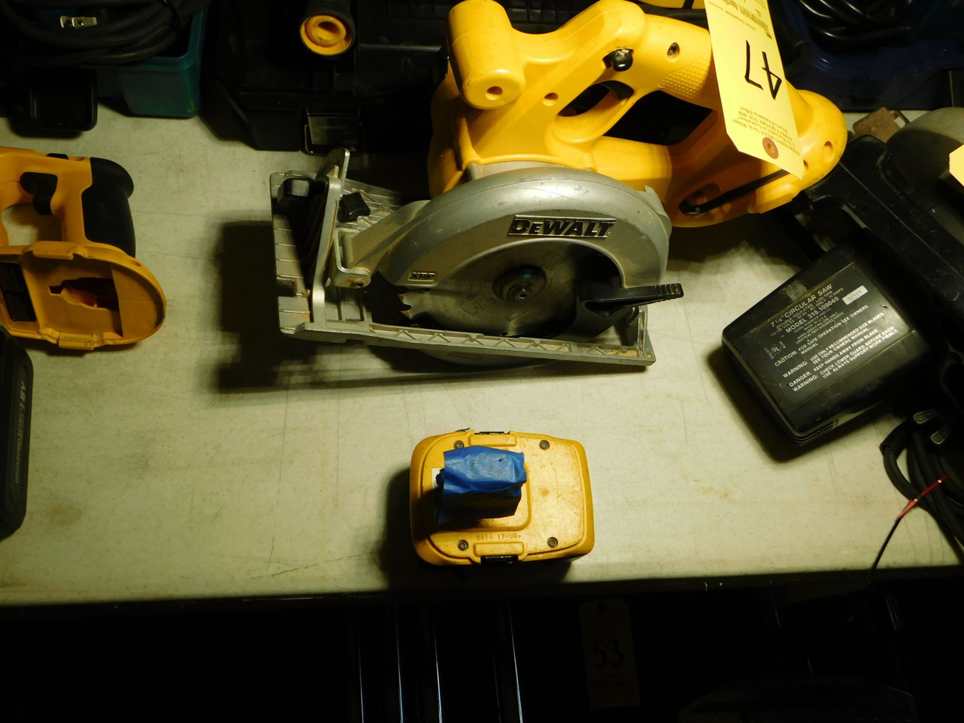 DeWalt Battery Powered Circular Saw