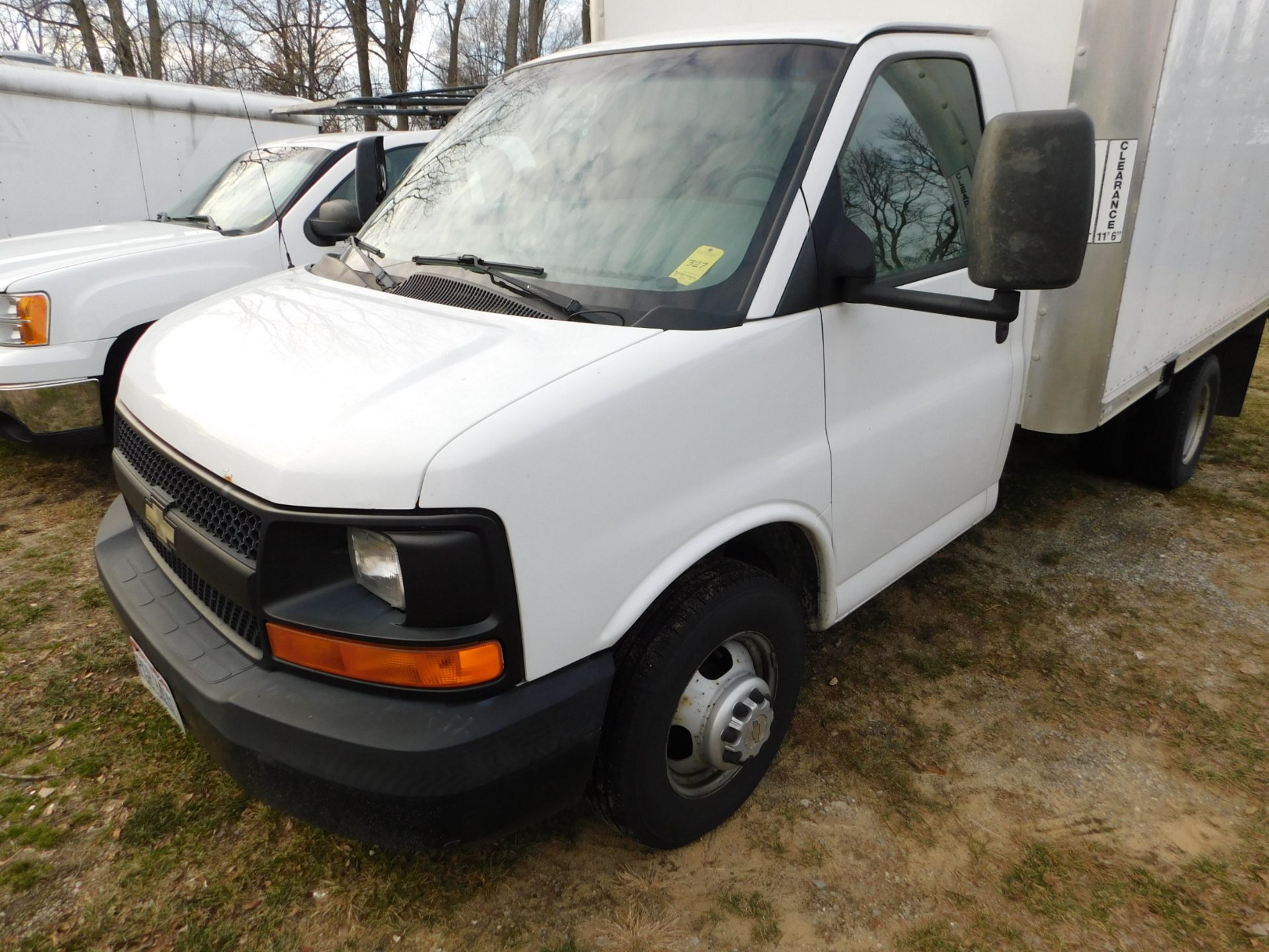 2007 Chevy Box Truck, 12' Box, Lift Gate, 150,626 Miles, VIN 1GBJG31C181134052 - Image 2 of 12