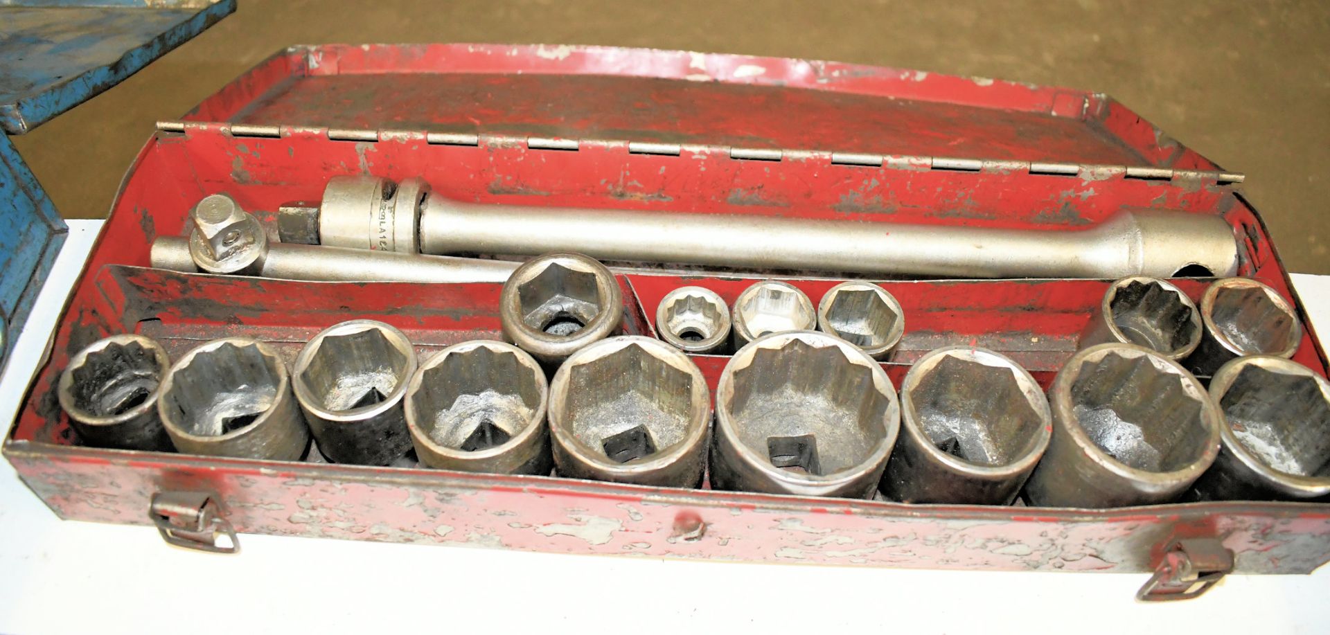 15-Piece 3/'4" Drive Socket Set with Breaker Bar and Case