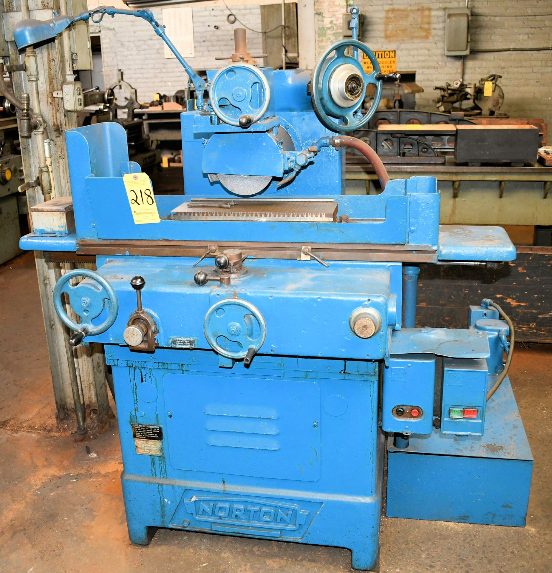 Norton 6" x 18" Hydraulic Surface Grinder, Automatic Feed, 6" x 18" Magnetic Chuck, Phase II