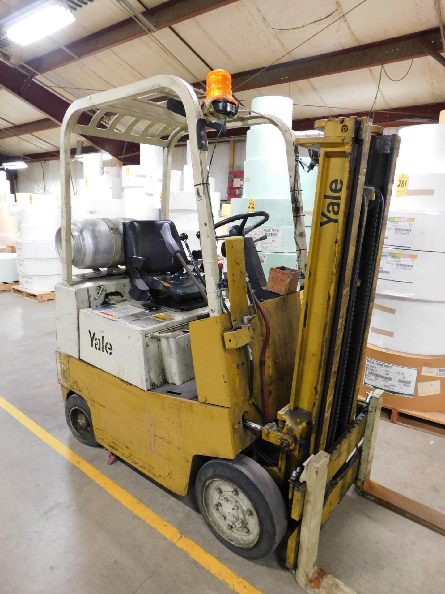 Yale Model GLC025UA5071 Fork Lift, s/n P380451, LP, Hard Tire, 2-Stage Mast, Auxiliary Hook Up for