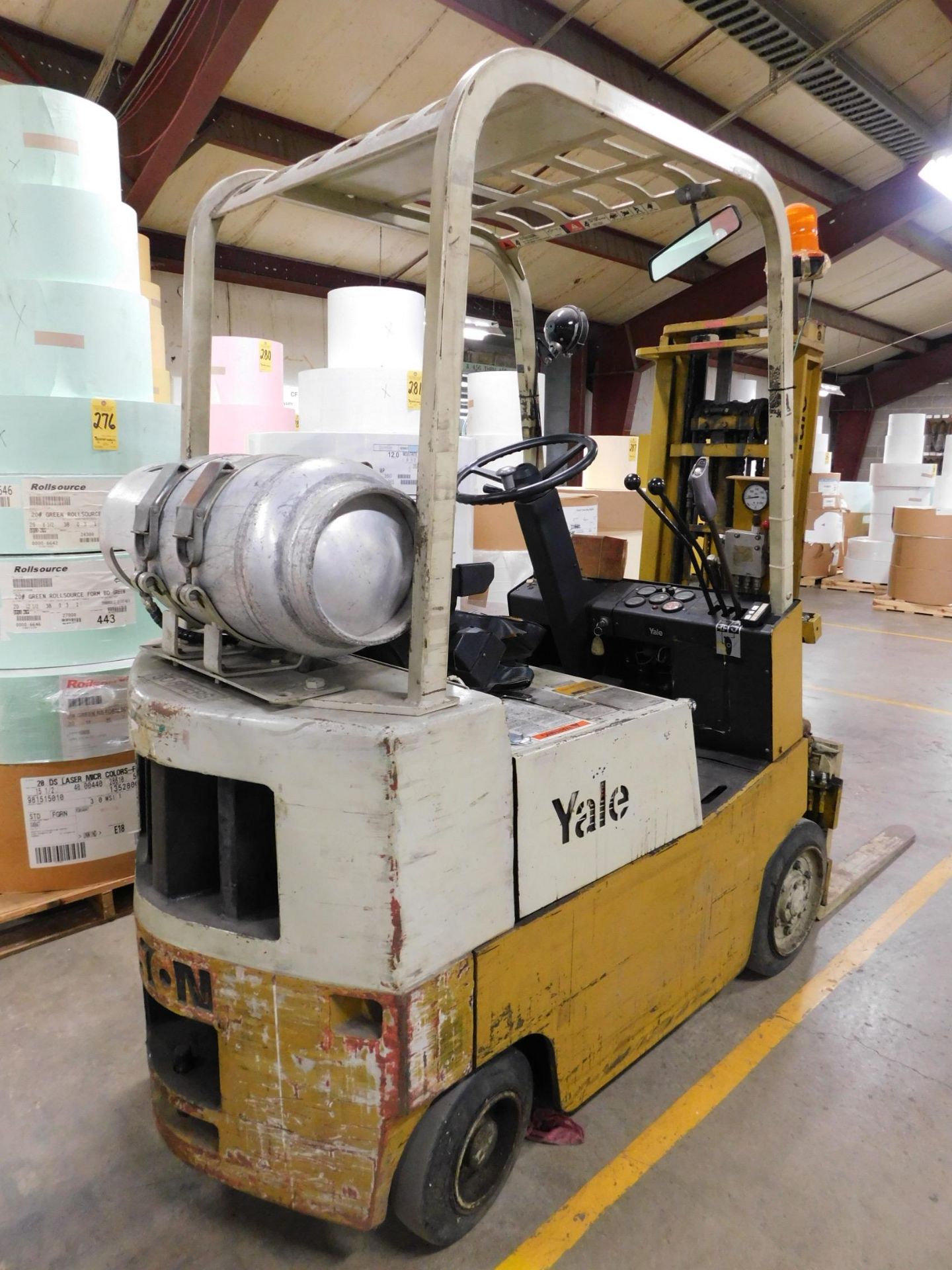 Yale Model GLC025UA5071 Fork Lift, s/n P380451, LP, Hard Tire, 2-Stage Mast, Auxiliary Hook Up for - Image 5 of 19