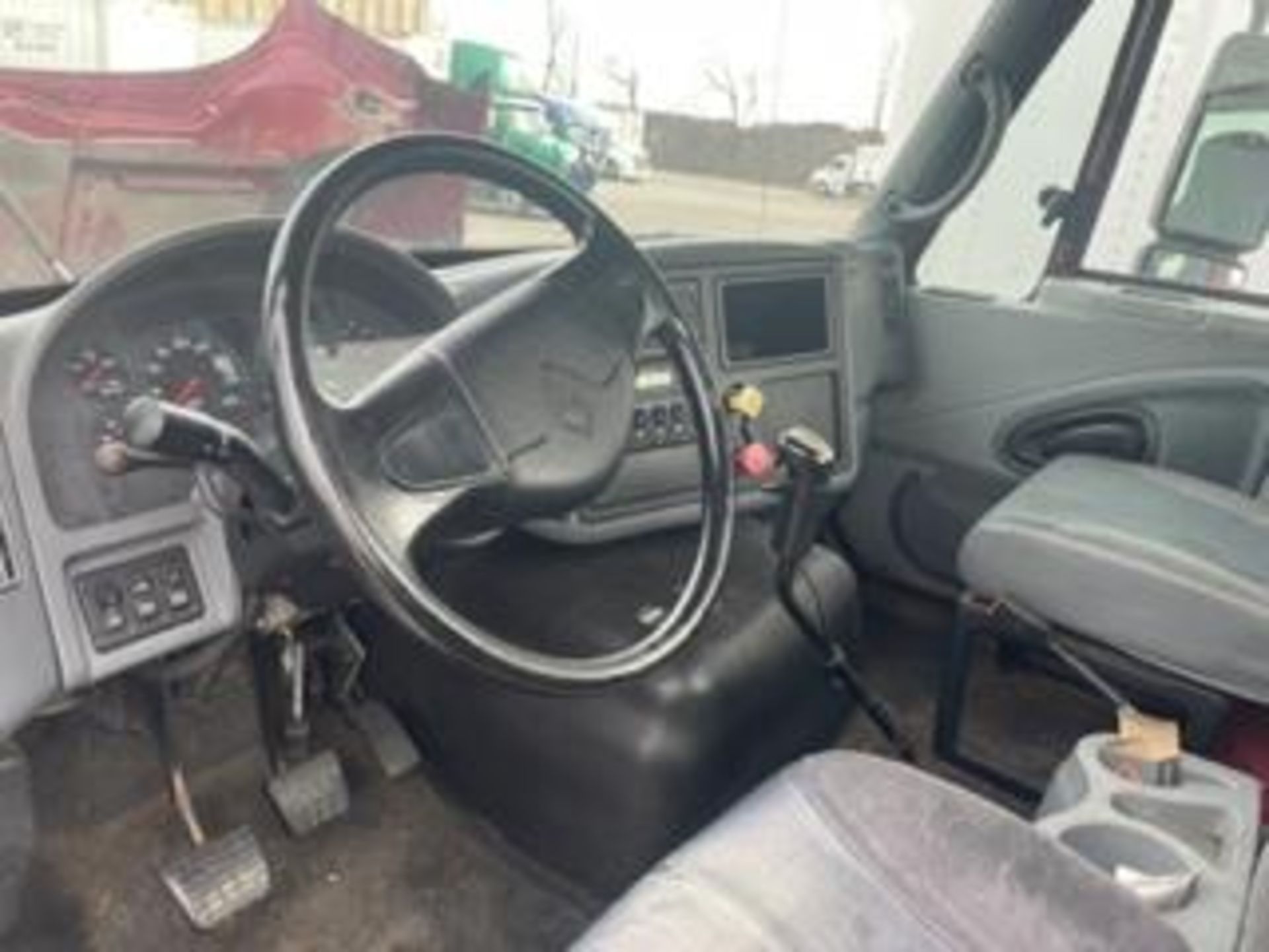 2007 International Day Cab, Model RF027, Diesel, VIN 1HSHXAHR07J422837, (Not in working condition) - Image 11 of 13