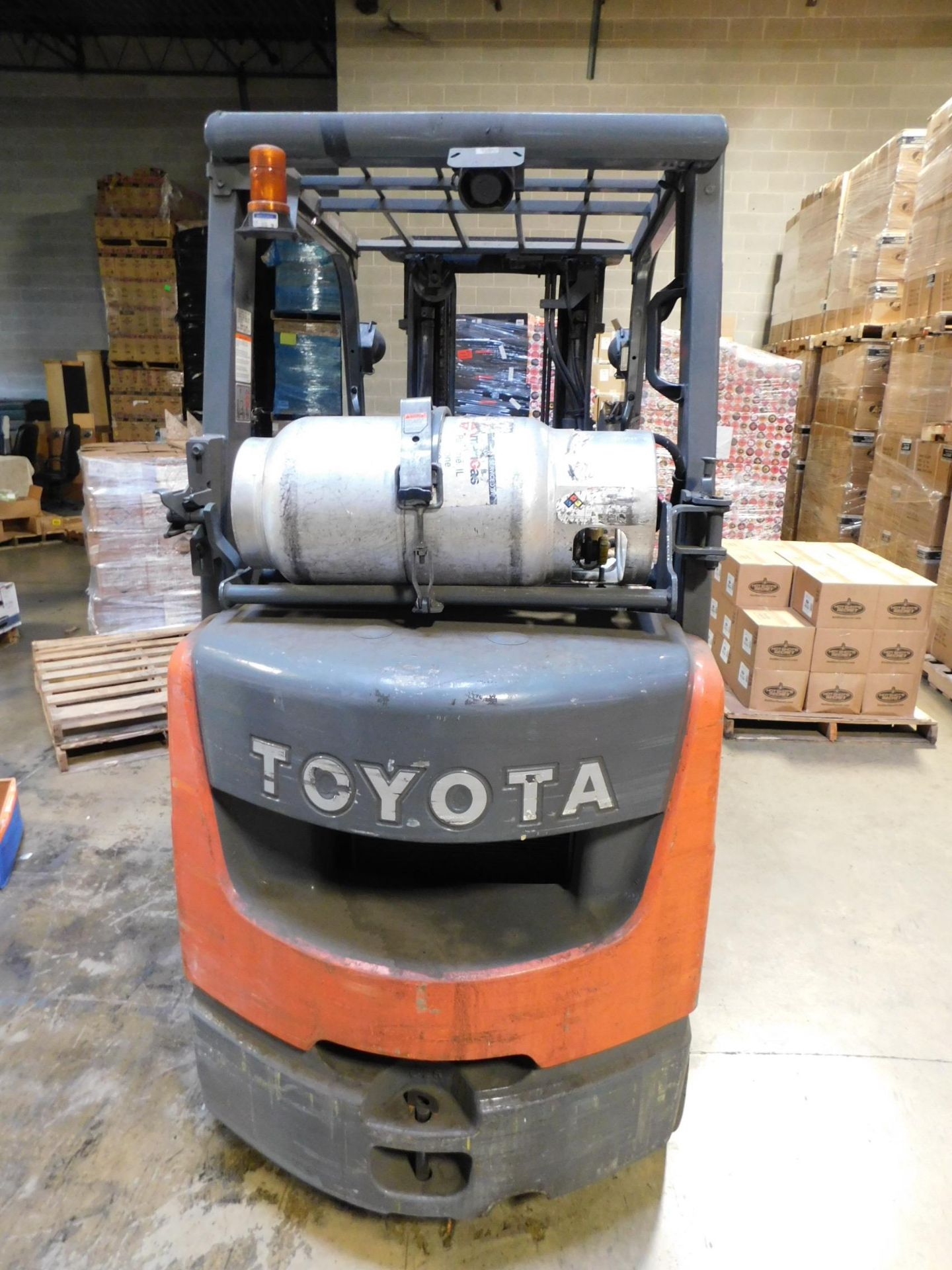 2013 Toyota Forklift, Model 8FGCU25, s/n 40136, 12,077 hrs., LP, Side Shift, Solid Tire, 5,000 lb. - Image 3 of 12