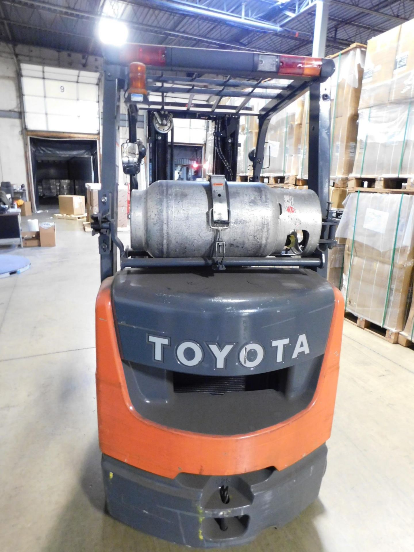 2010 Toyota Forklift, Model 8FGCU25, s/n 27407, 7,257 hrs., with Cascade Model R35D-CCS Clamp, 3,500 - Image 3 of 16
