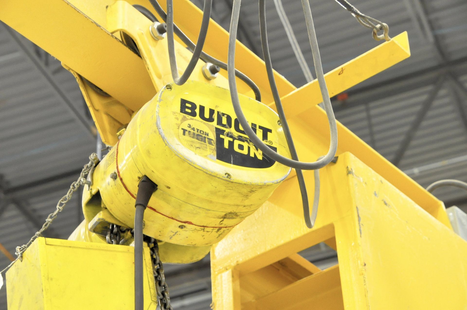 No Name 3/4-Ton Capacity 360-Degree Floor Standing Jib Crane with Budgit 3/4-Ton Electric Hoist, 14' - Image 4 of 7