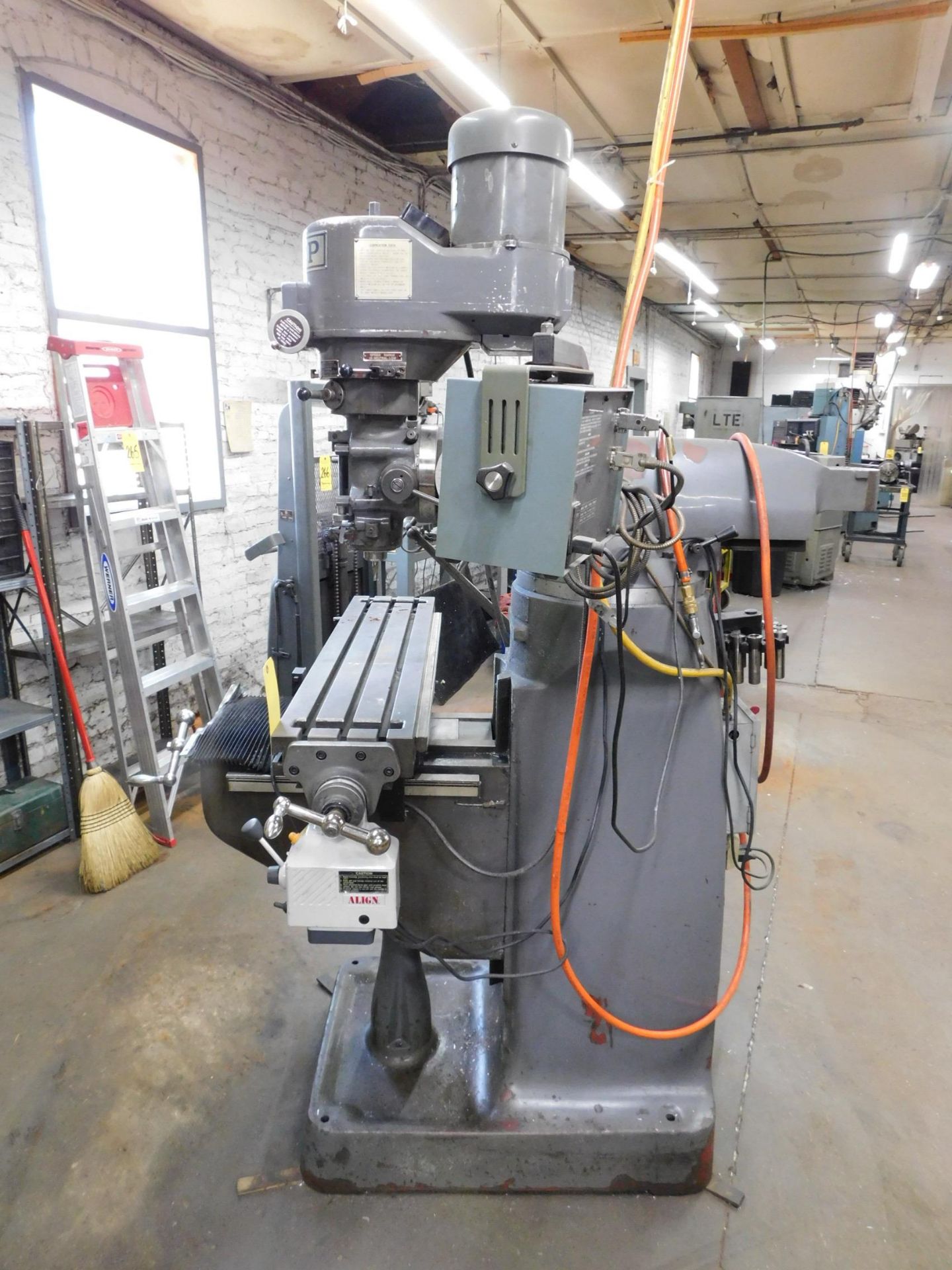 Sharpe Variable Speed Vertical Mill, 9X42" Table, Power feed Table, ACU-RITE Millrite DRO - Image 4 of 11