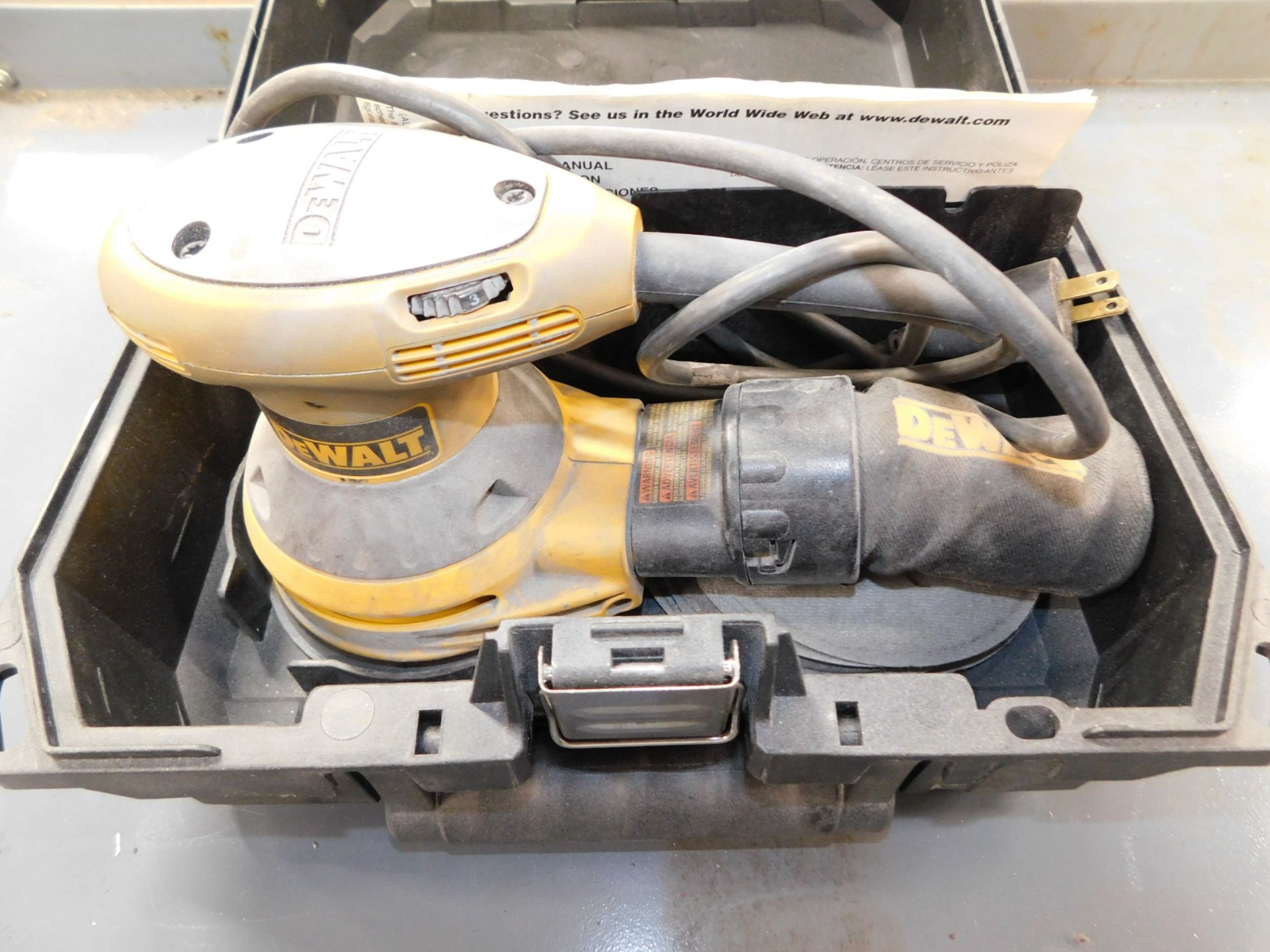 Dewalt Electric Palm Sander