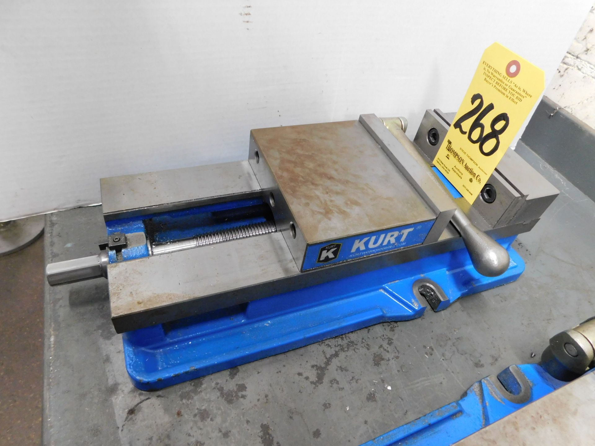 Kurt D688 6" Milling Machine Vise