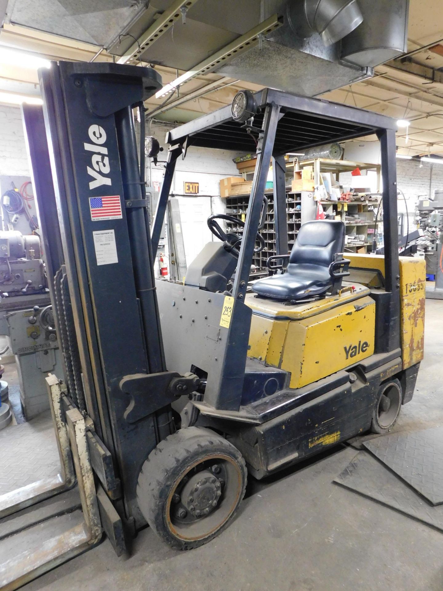 Yale 8000lb Cap. Forklift, Gasoline, 3 Stage mast, 60" Forks, Hard Tire, 5440 hours, Model