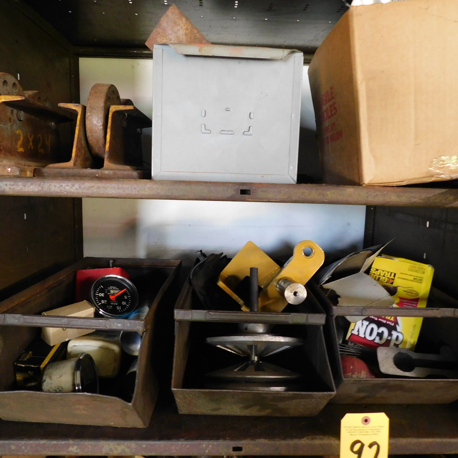Contents of (1) Section of Metal Shelving - Image 2 of 5