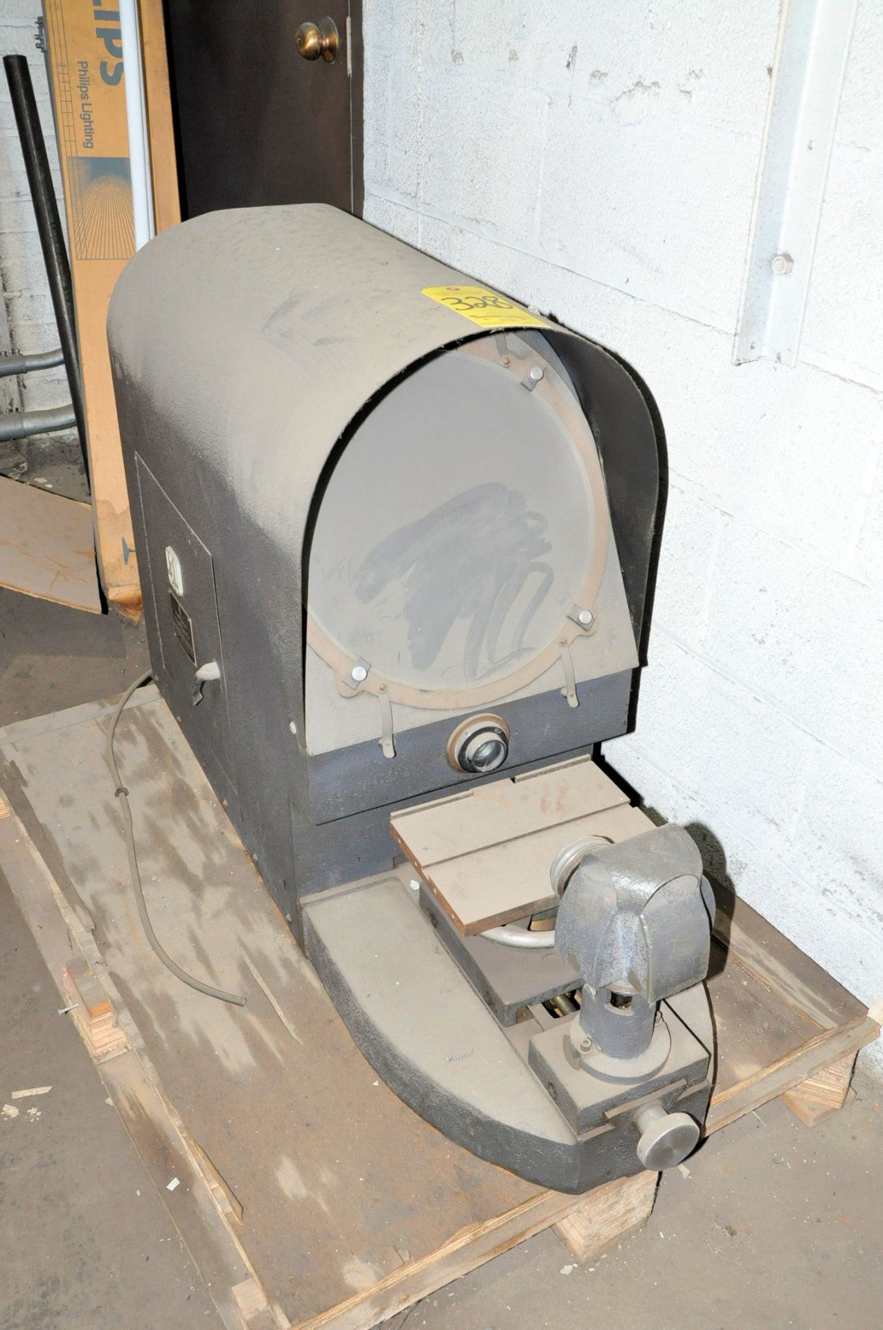 Jones & Lamson 14" Optical Comparator on (1) Pallet, (Bldg 2) - Image 2 of 3