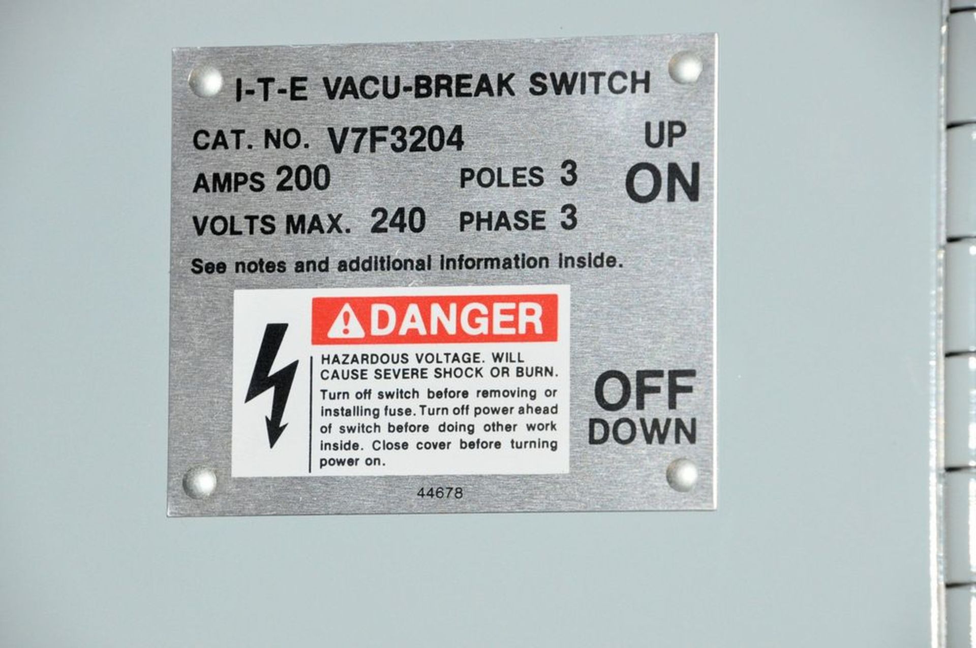 Lot-S&C Electric Cat. No. CD-544232, Metal Enclosed Switchgear, (1983), Westinghouse DT 1001, Type - Image 15 of 21