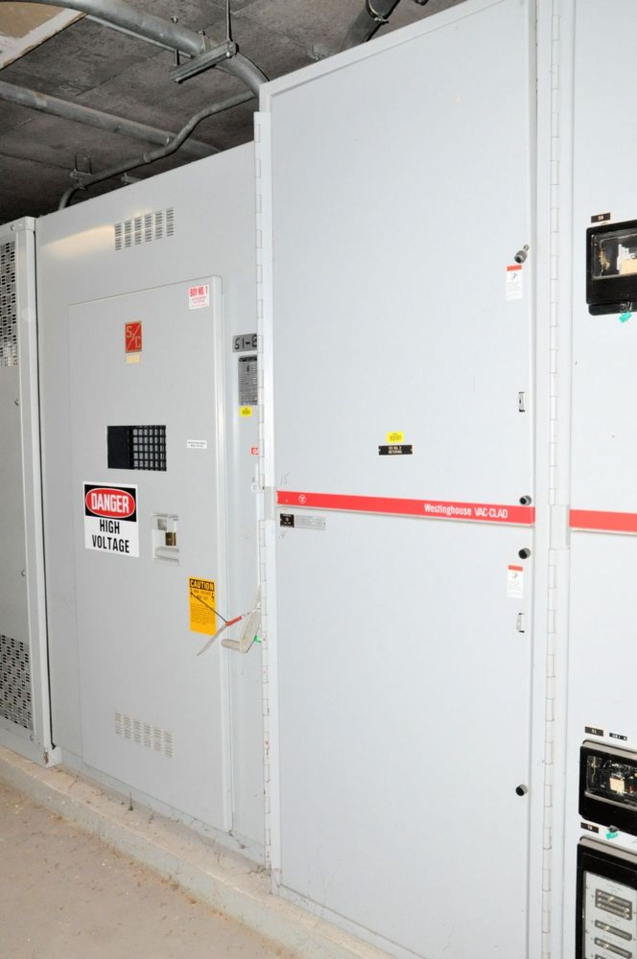 Lot-S&C Electric Cat. No. CD-544232, Metal Enclosed Switchgear, (1983), Westinghouse DT 1001, Type - Image 9 of 21