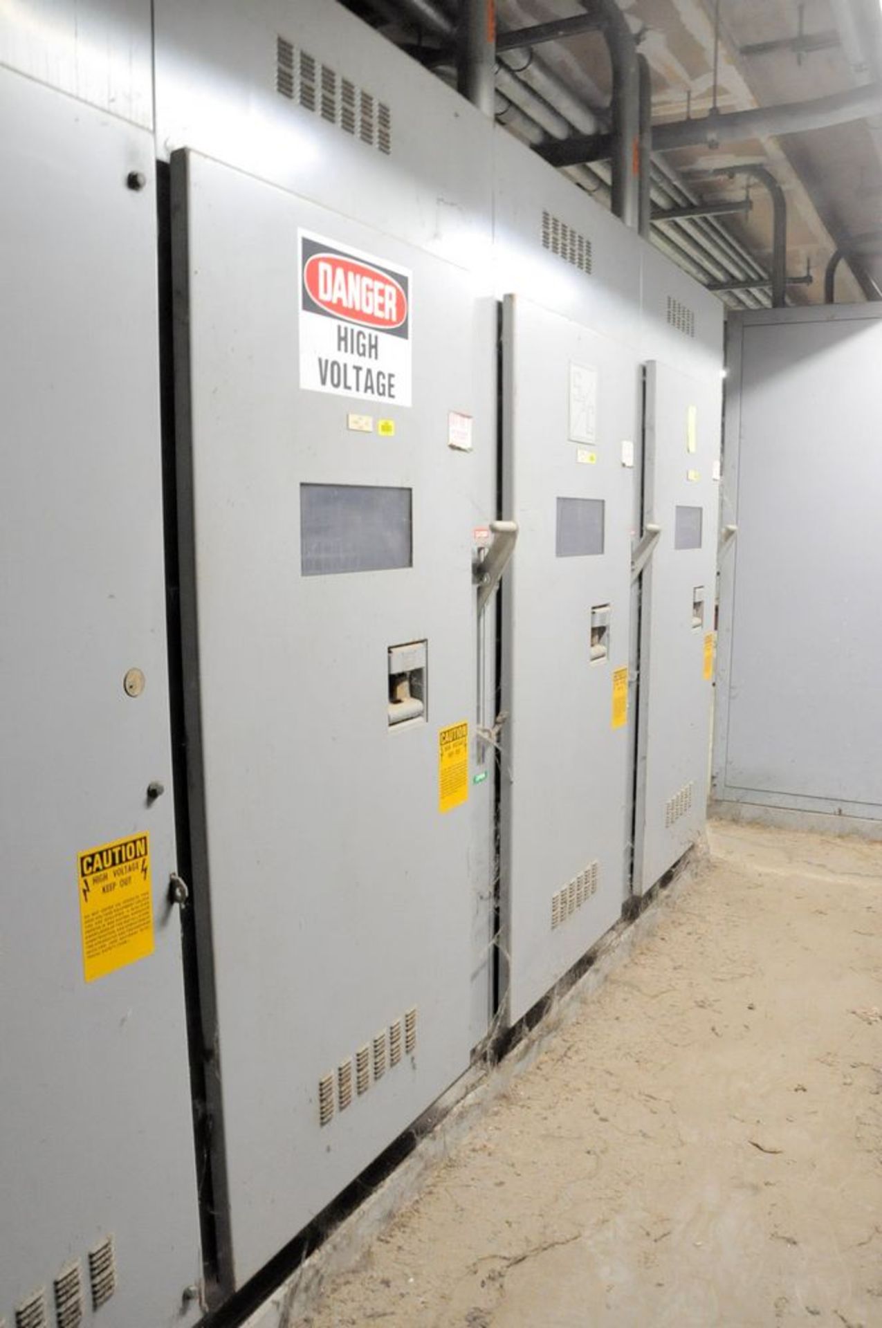 S&C Electric Cat. No. CD-543832, Metal Enclosed Switchgear, (1983), (3) Main Disconnects, (P122 - Image 3 of 4