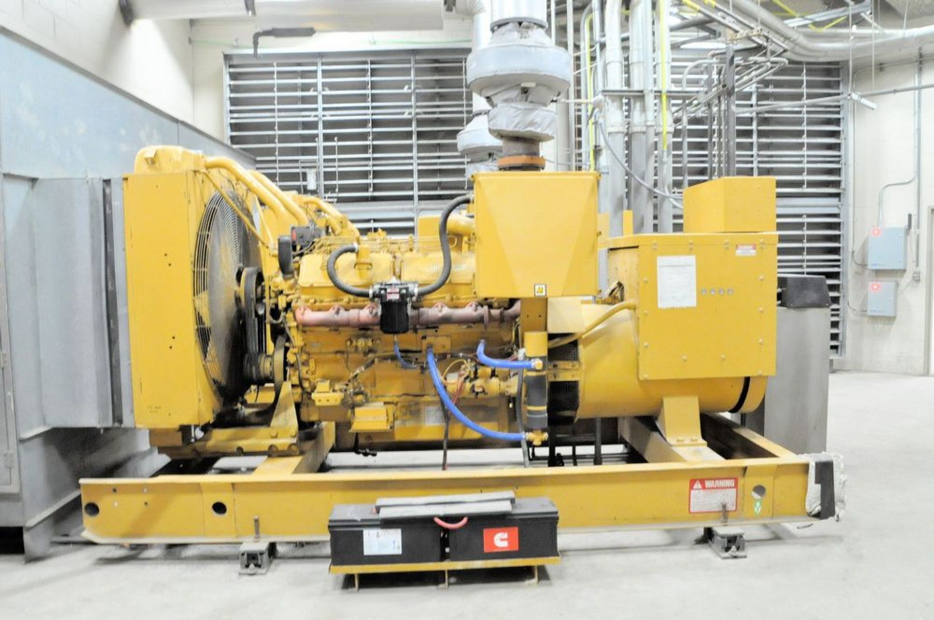 Caterpillar Model SR4, 650-KVA 520-KW Diesel Powered Standby Generator, S/n 5N5078, 520 KW - Image 2 of 8