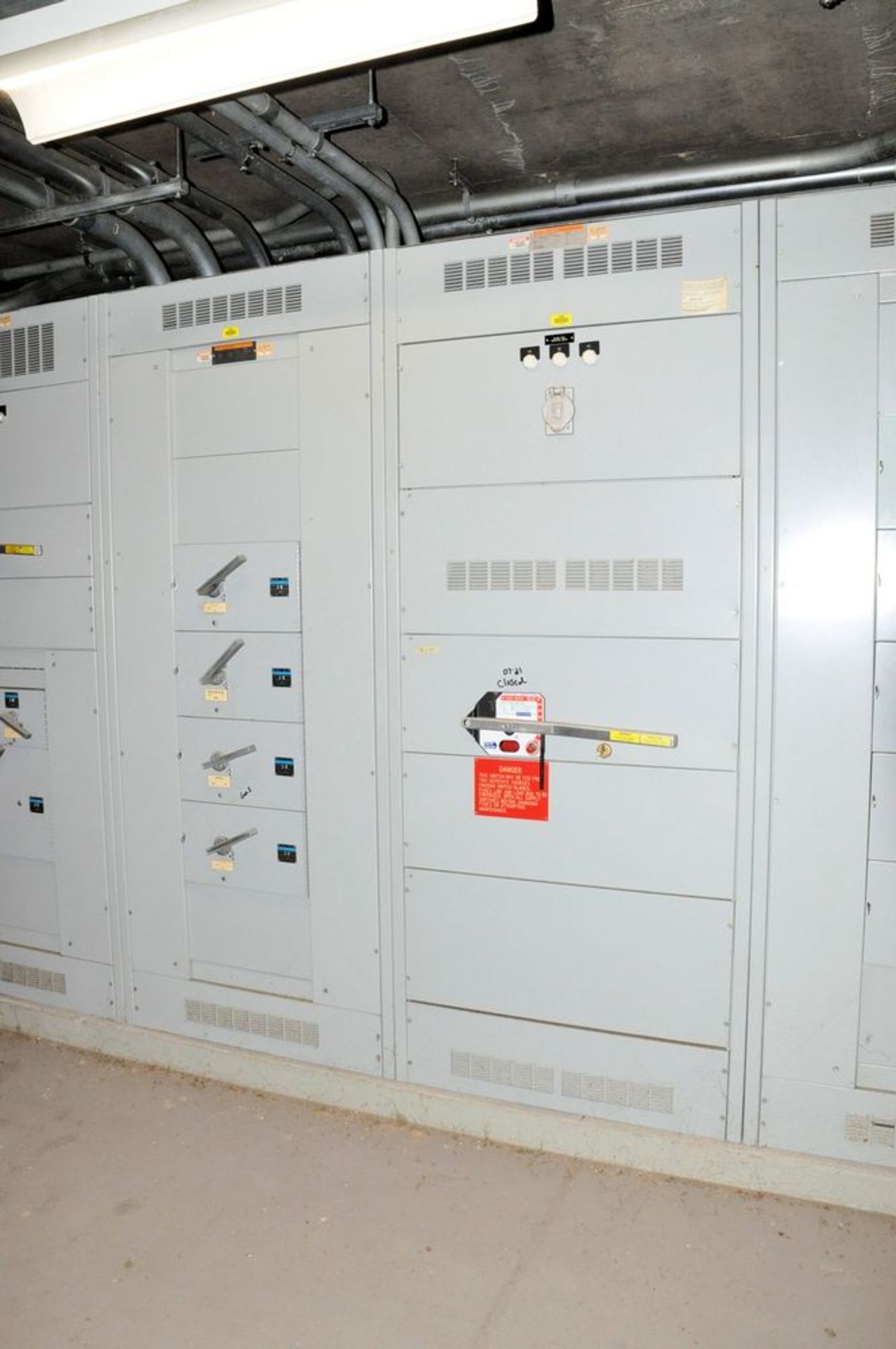 Lot-S&C Electric Cat. No. CD-544232, Metal Enclosed Switchgear, (1983), Westinghouse DT 1001, Type - Image 6 of 21